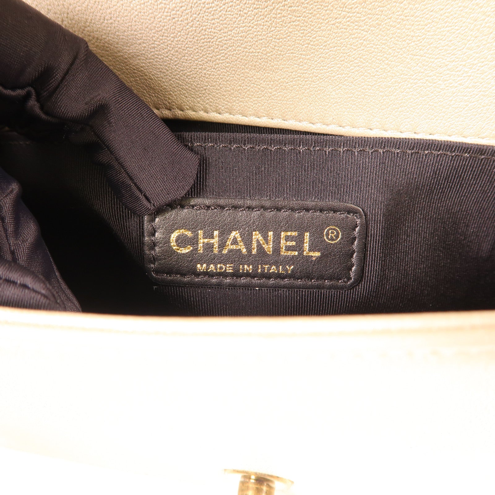 CHANEL 牛皮皮革Boy 20鏈帶肩背袋