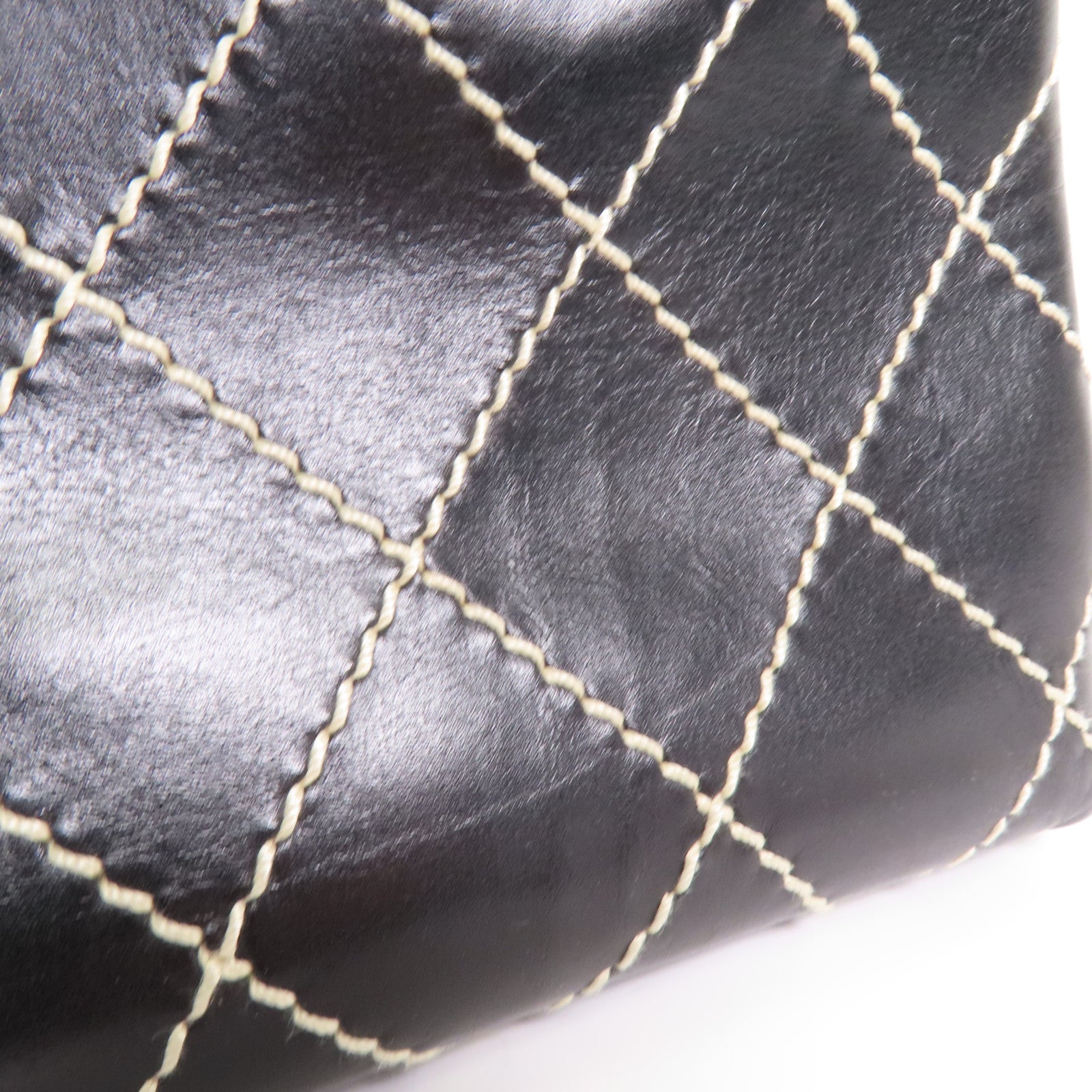 CHANEL 牛皮皮革Shoulder Bag金扣肩背袋