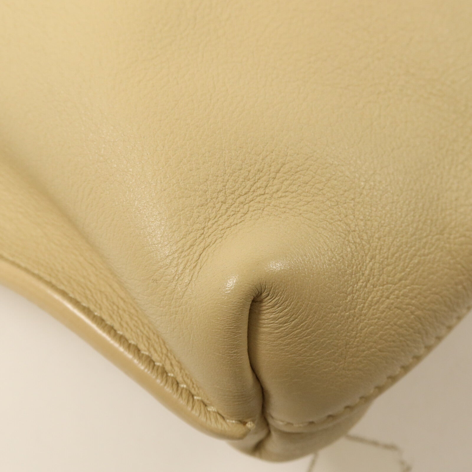 SAINT LAURENT 牛皮皮革Suzanne Hobo鏈帶肩背袋
