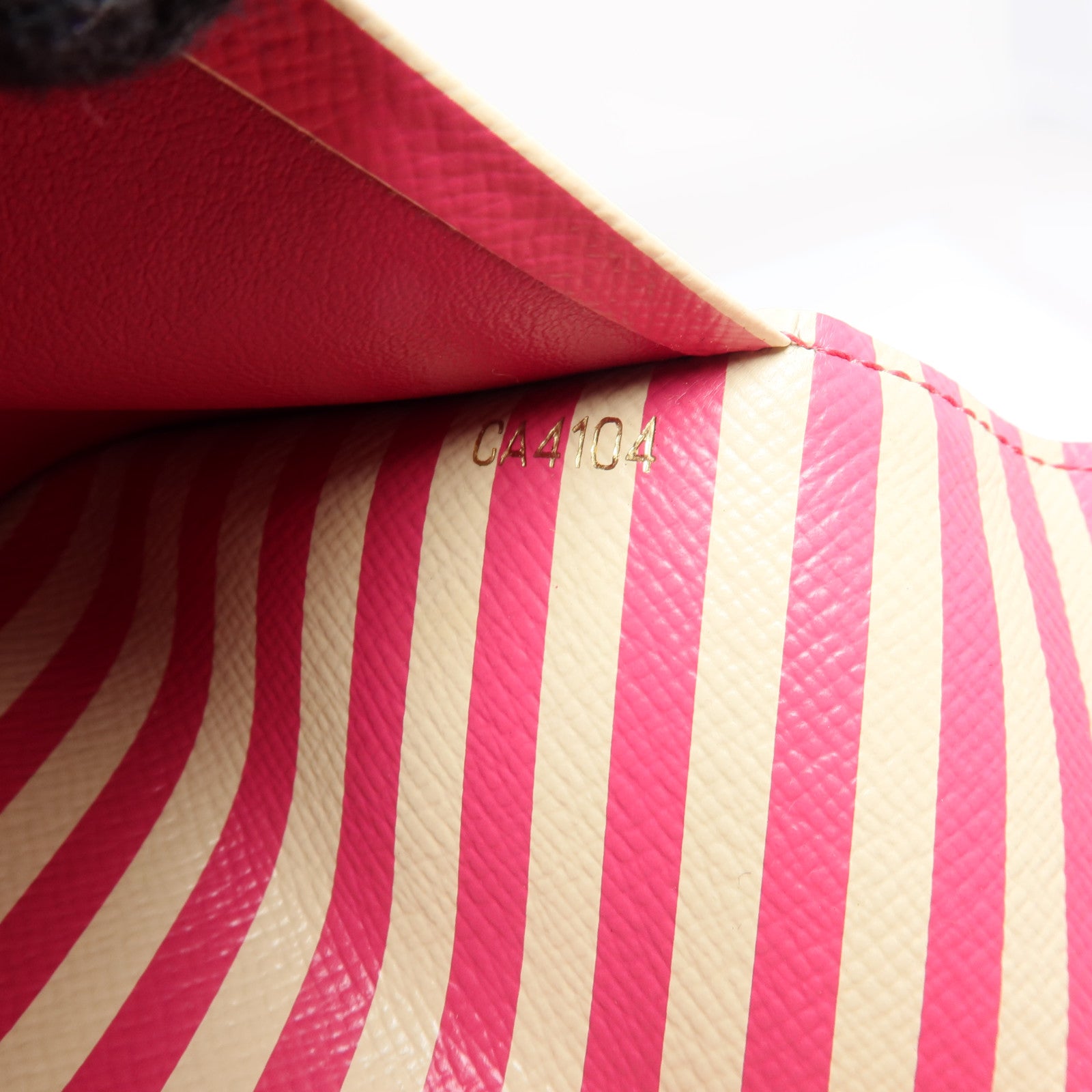 LOUIS VUITTON Monogram Passport Cover Xmas Limited Edition長錢包