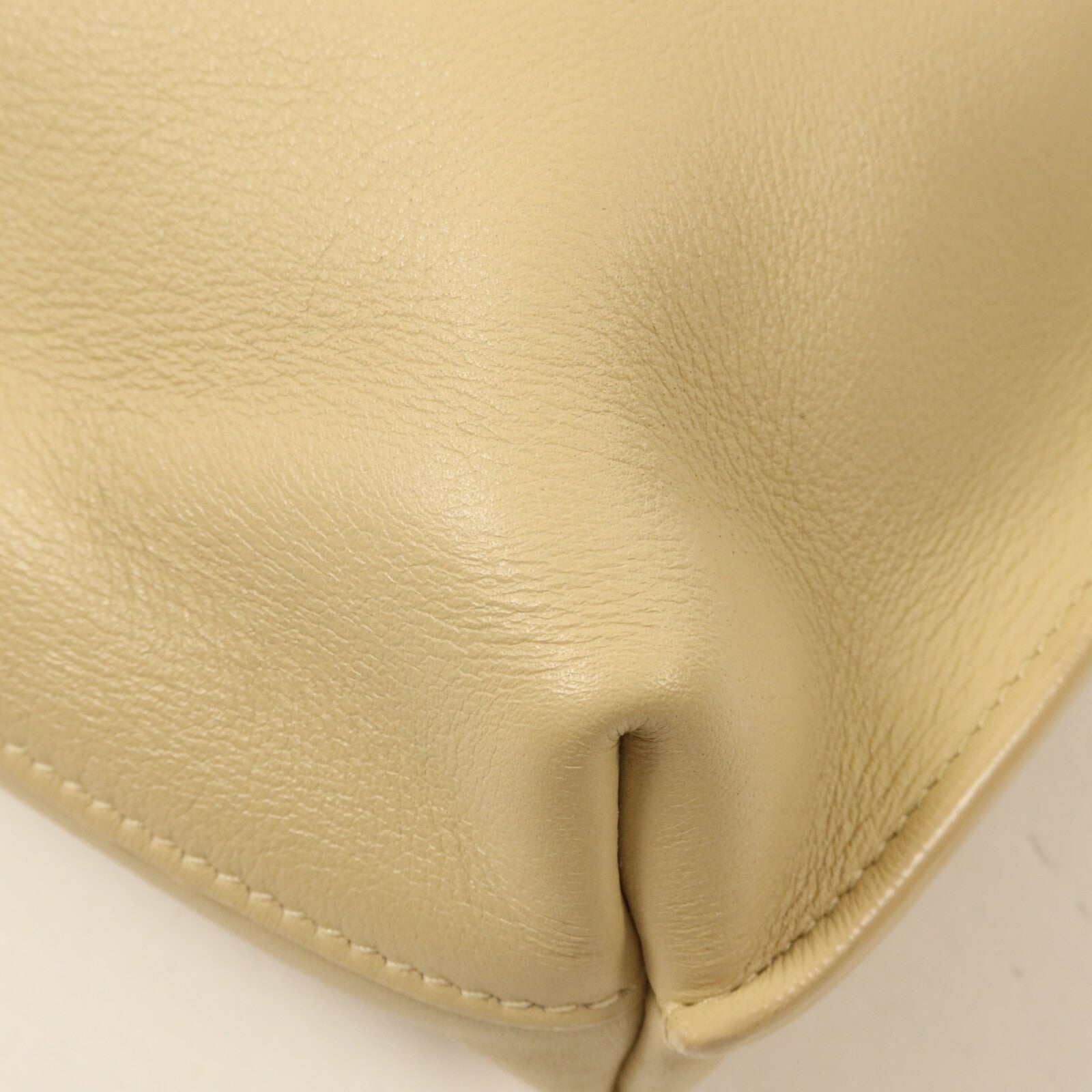 SAINT LAURENT 牛皮皮革Suzanne Hobo鏈帶肩背袋