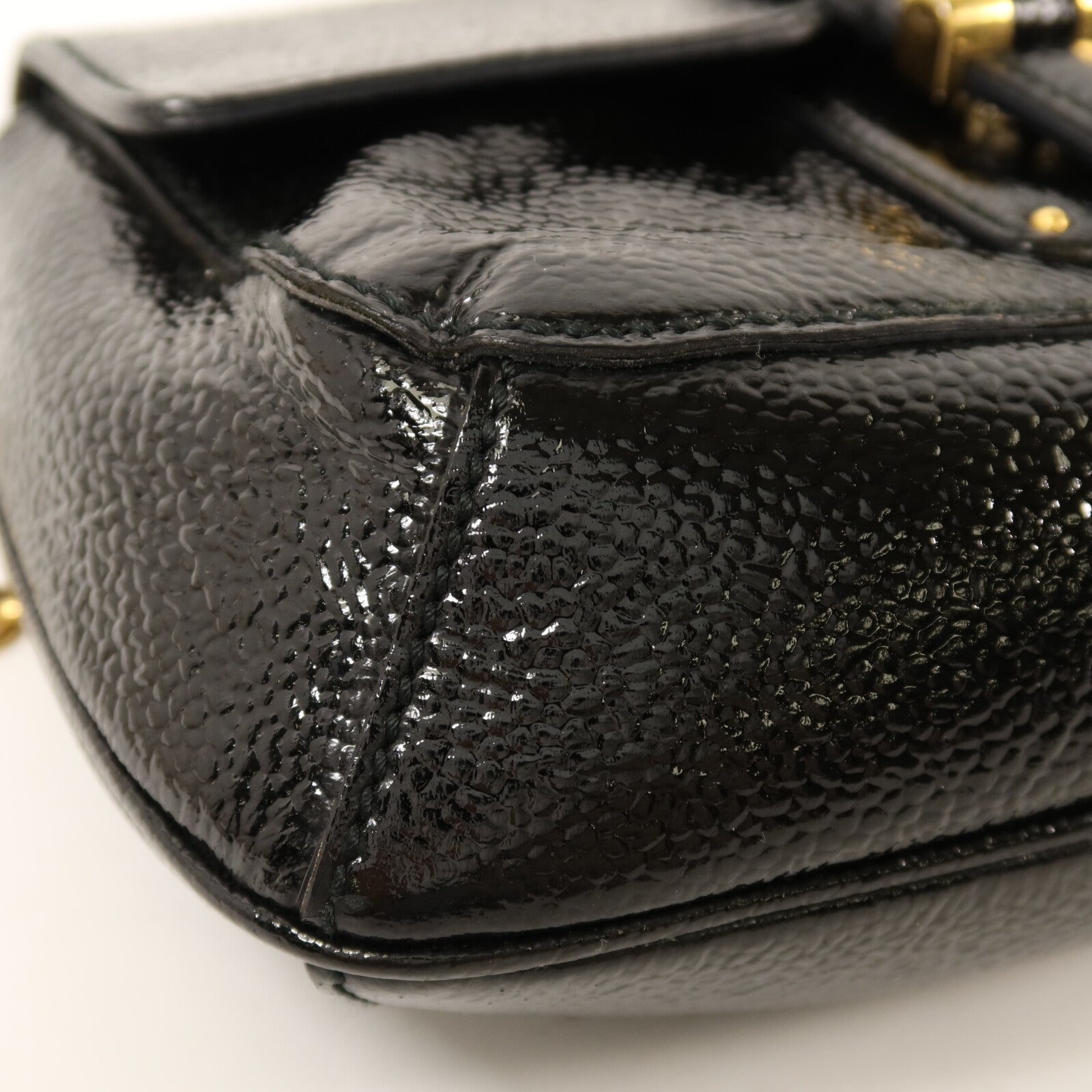 YVES SAINT LAURENT 漆皮皮革Emma Bag金扣鏈帶肩背袋
