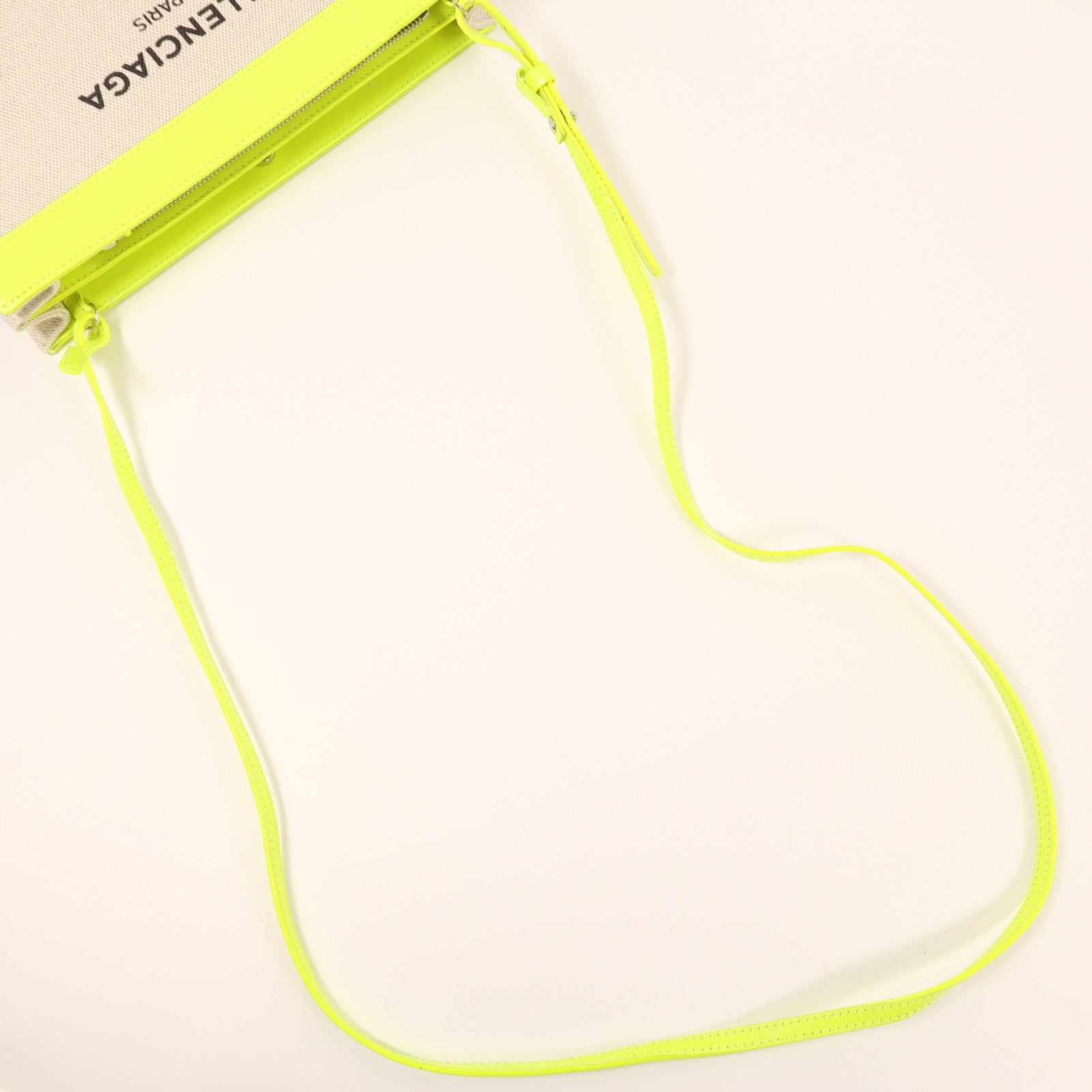 BALENCIAGA 帆布Shoulder Bag銀扣肩背袋