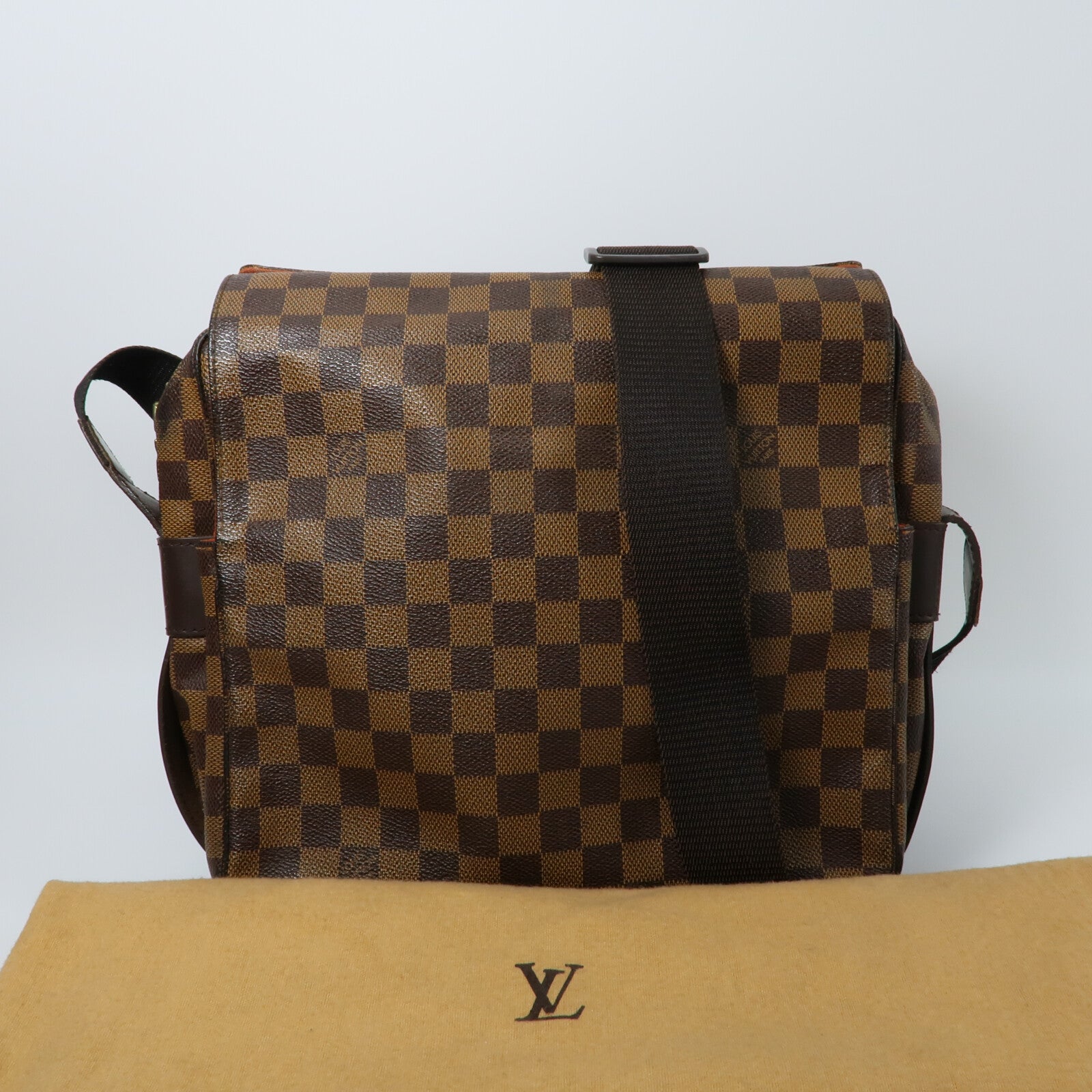 LOUIS VUITTON Damier Naviglio肩背袋
