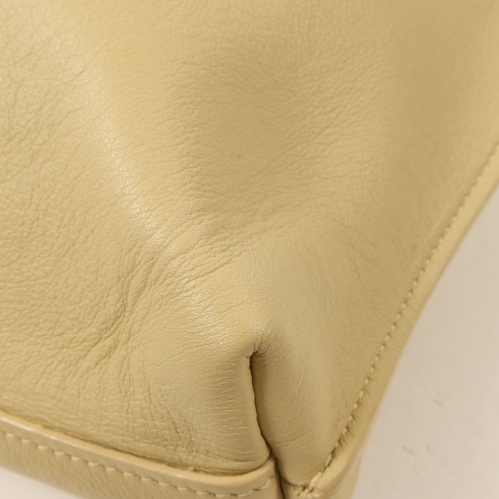 SAINT LAURENT 牛皮皮革Suzanne Hobo鏈帶肩背袋