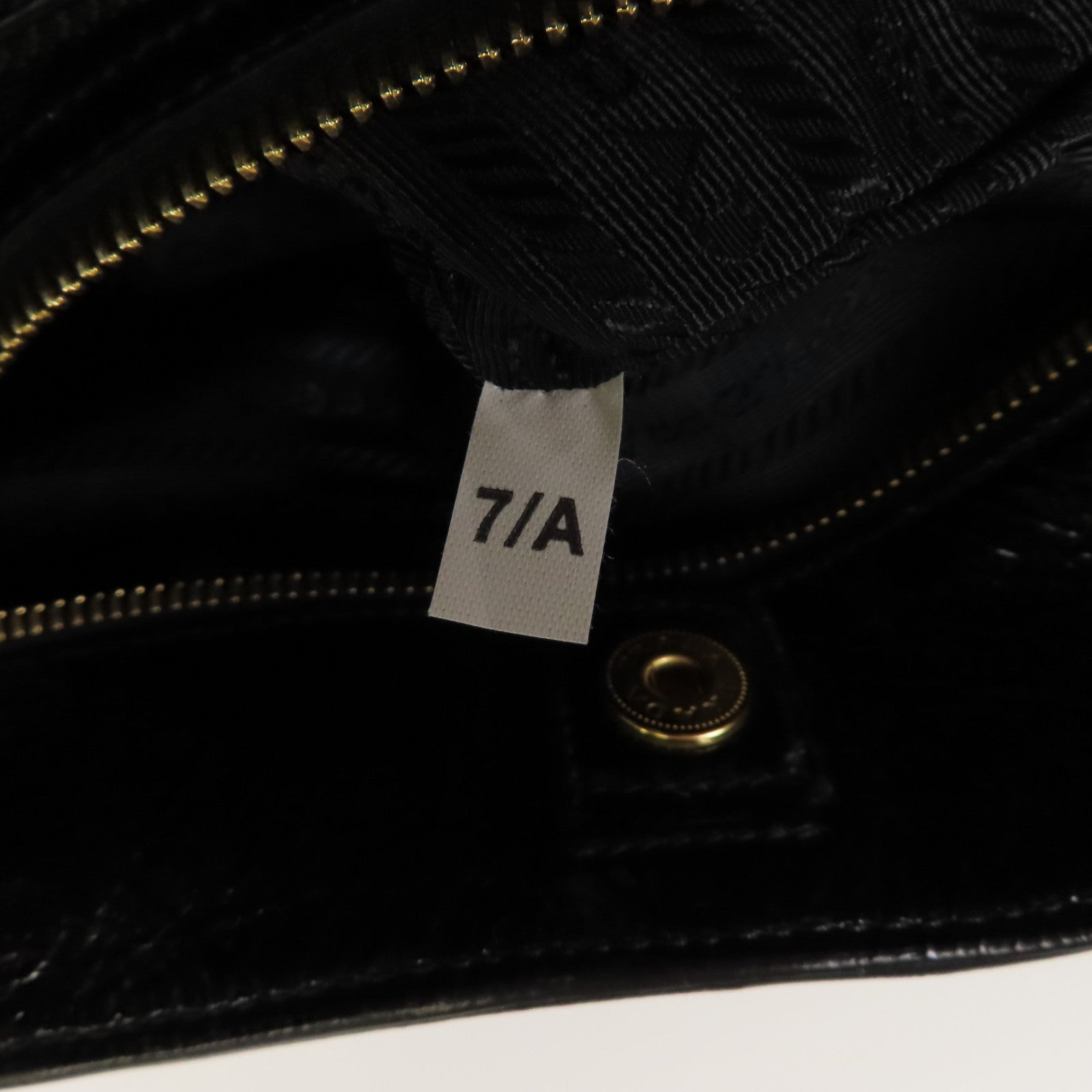PRADA 【激減優惠】牛皮皮革2 Way Shoulder金扣手挽肩背兩用袋黑色