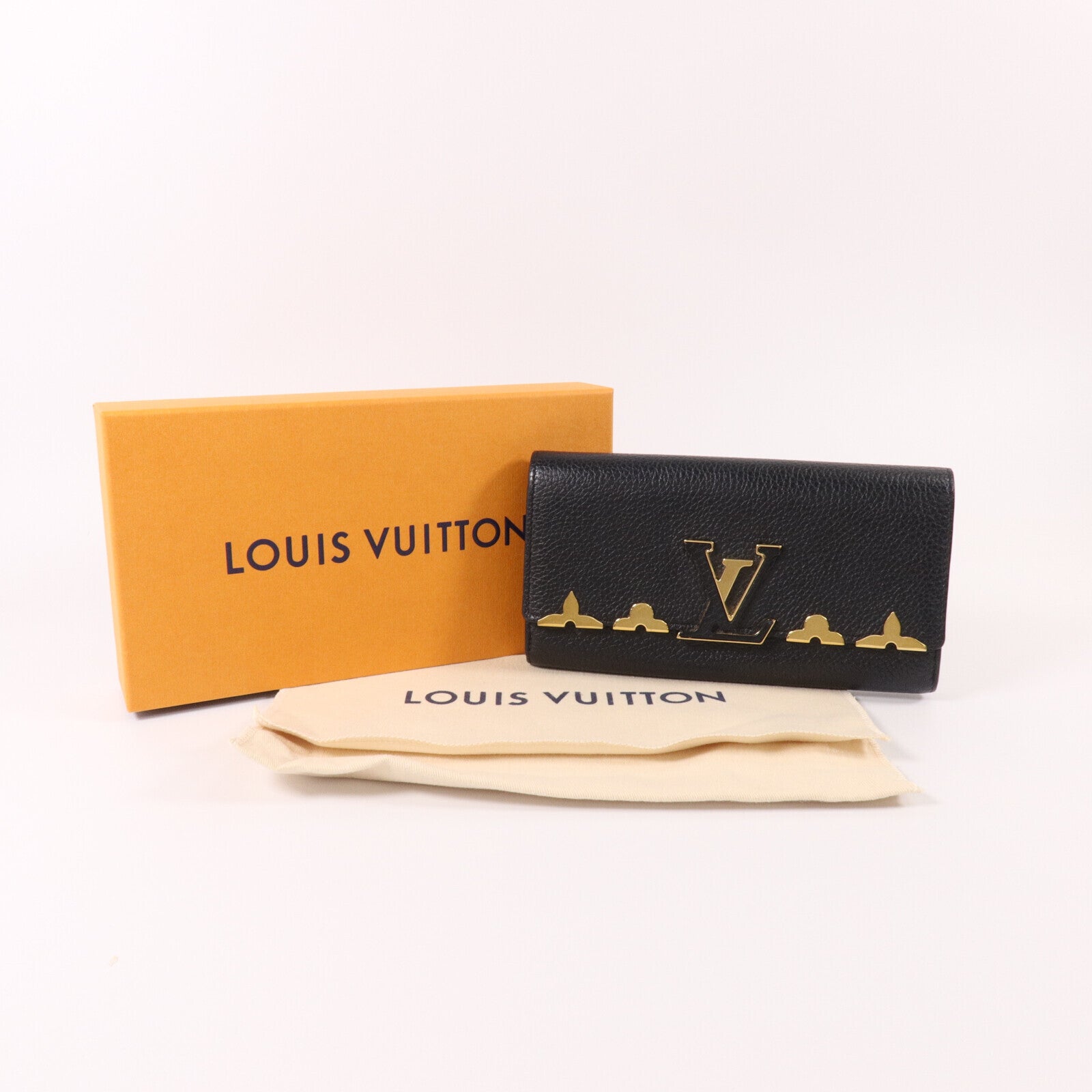 LOUIS VUITTON Taurillon皮革Capucines Wallet金扣長錢包