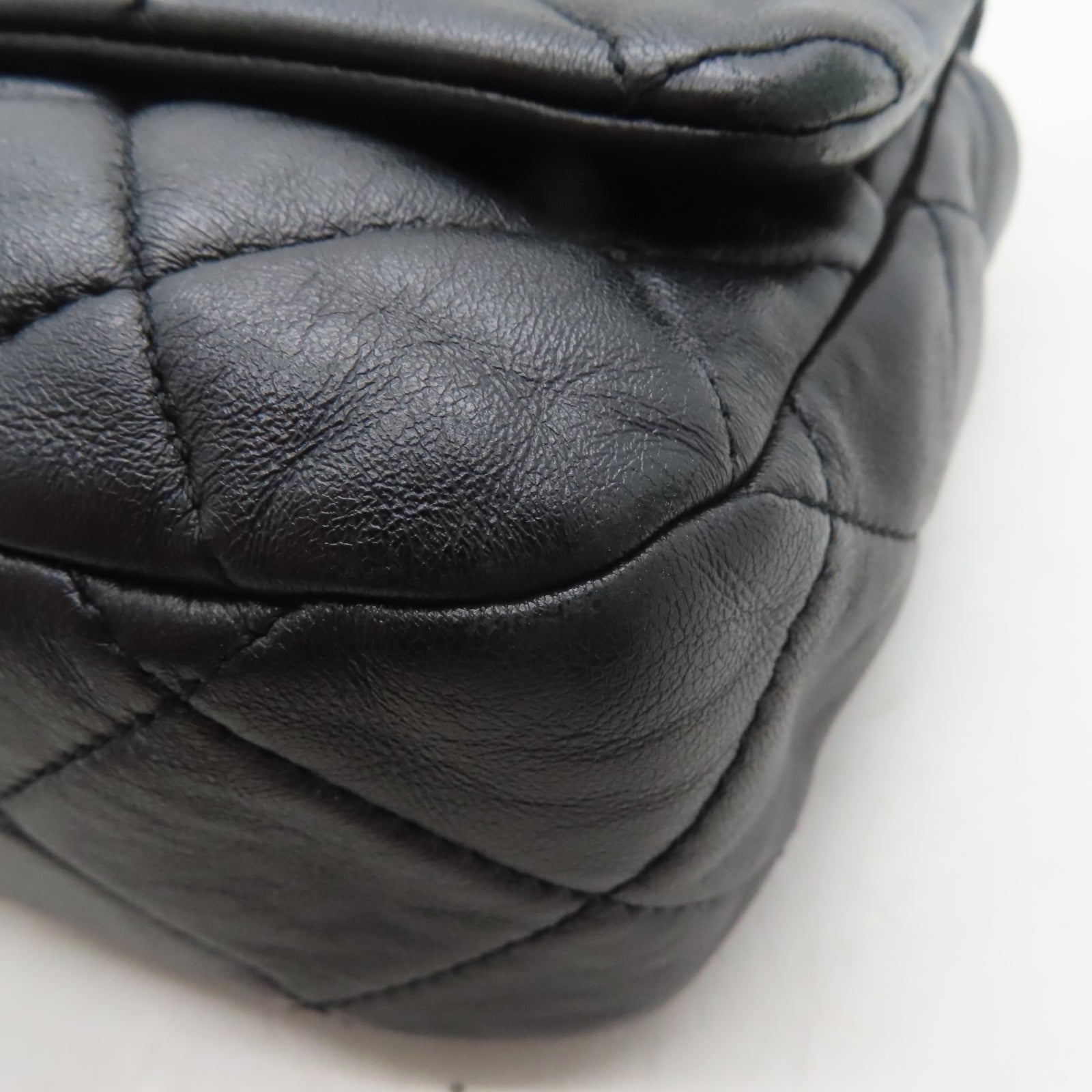 CHANEL **【激減優惠】菱格牛皮皮革Chain Shoulder金扣鏈帶肩背袋黑色