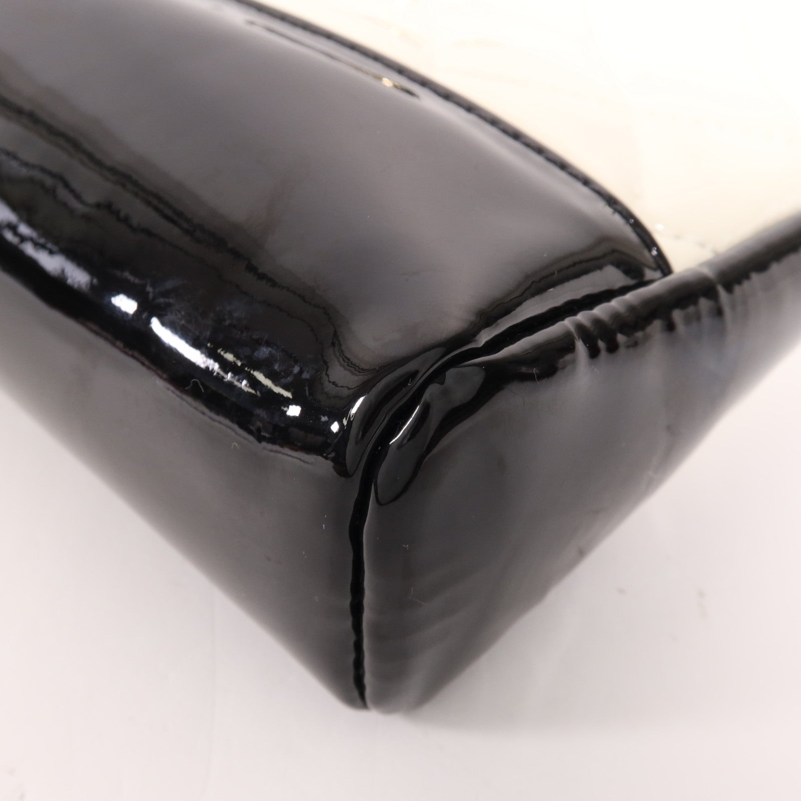 CHANEL 漆皮皮革Chanel 31 Mini金扣手挽肩背兩用袋