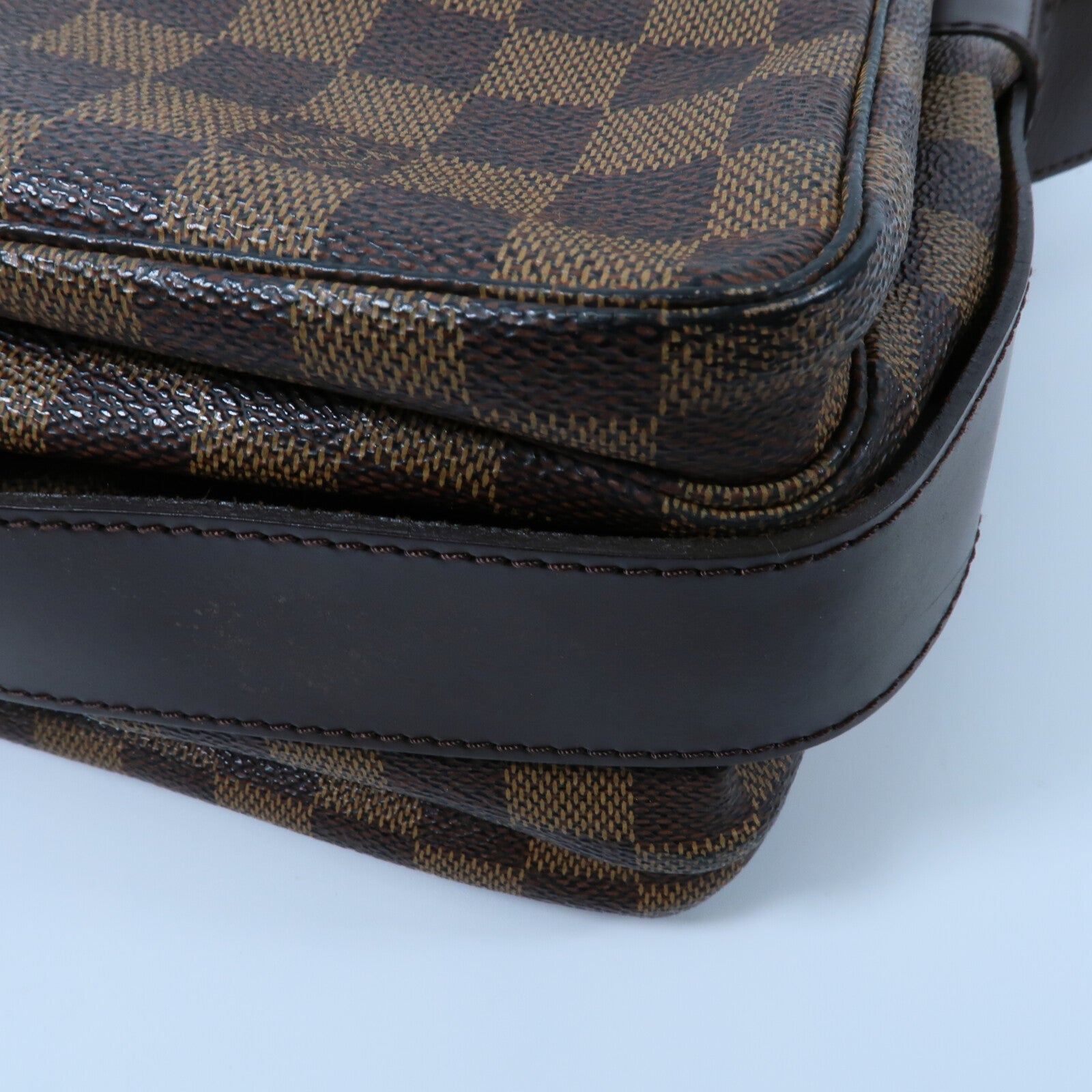 LOUIS VUITTON Damier Naviglio肩背袋
