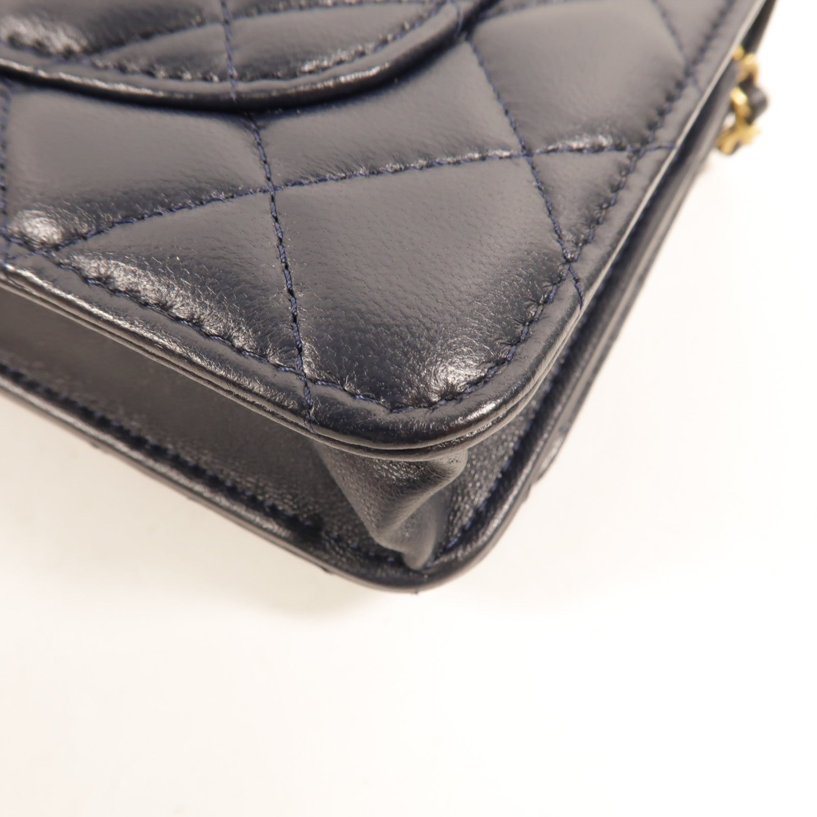 CHANEL 羊皮皮革WOC Wallet On Chain Gold Ball鏈帶肩背袋