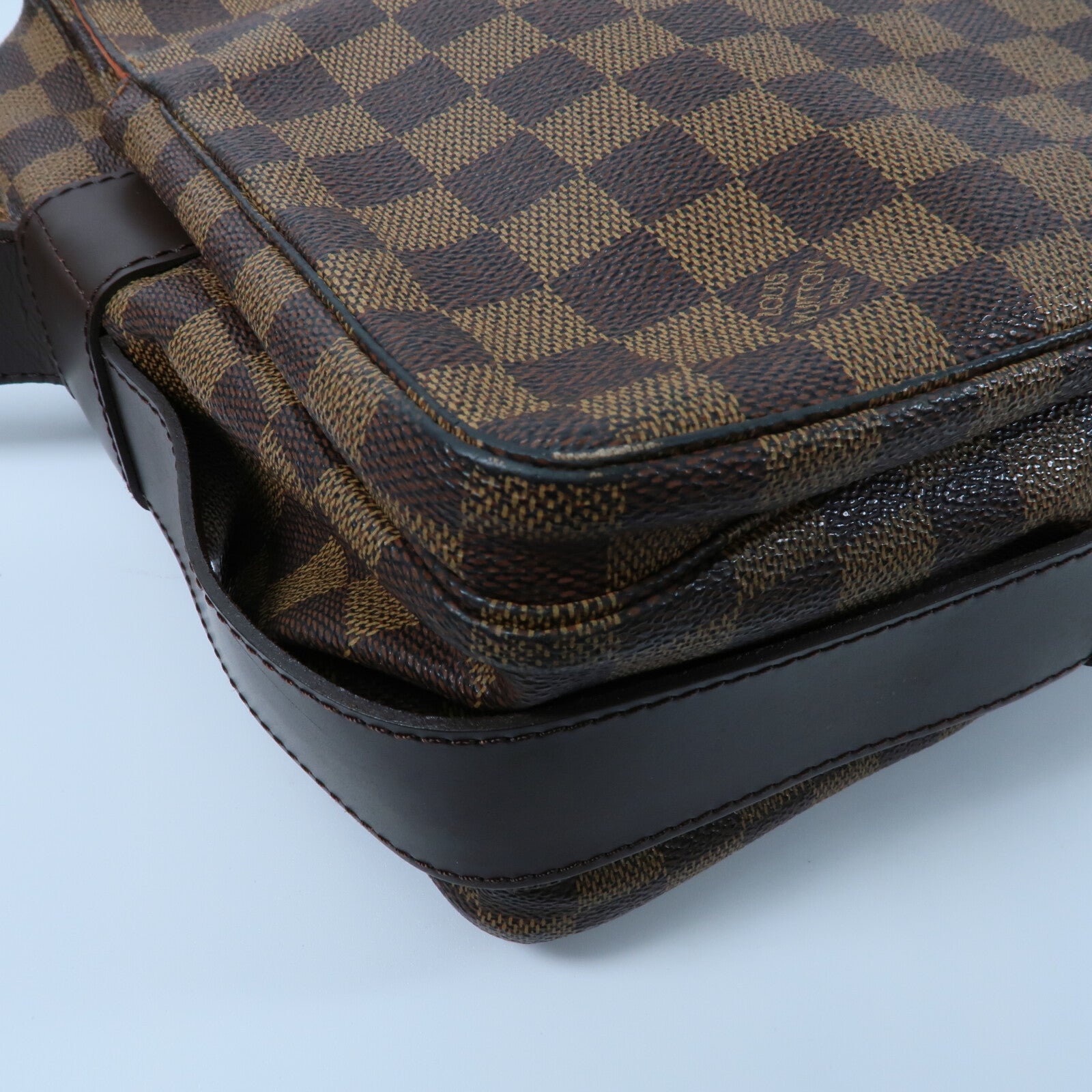 LOUIS VUITTON Damier Naviglio肩背袋