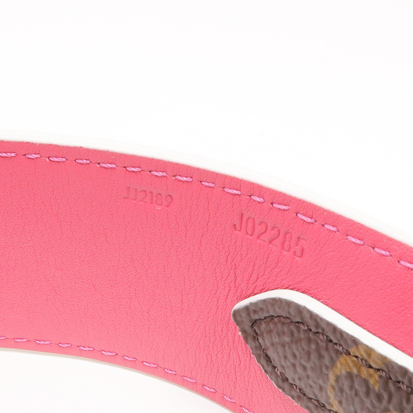 LOUIS VUITTON Monogram Shoulder Strap金扣掛飾