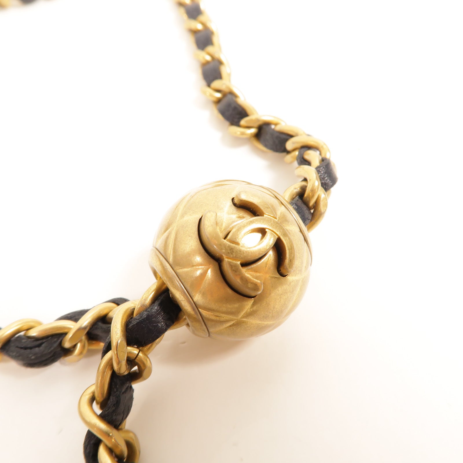 CHANEL 羊皮皮革WOC Wallet On Chain Gold Ball鏈帶肩背袋