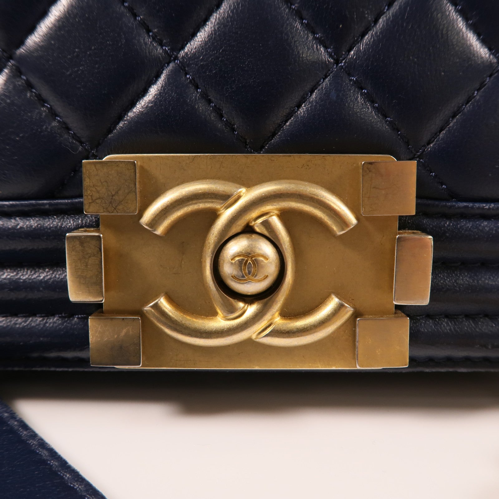CHANEL 羊皮皮革Boy 20金扣鏈帶肩背袋