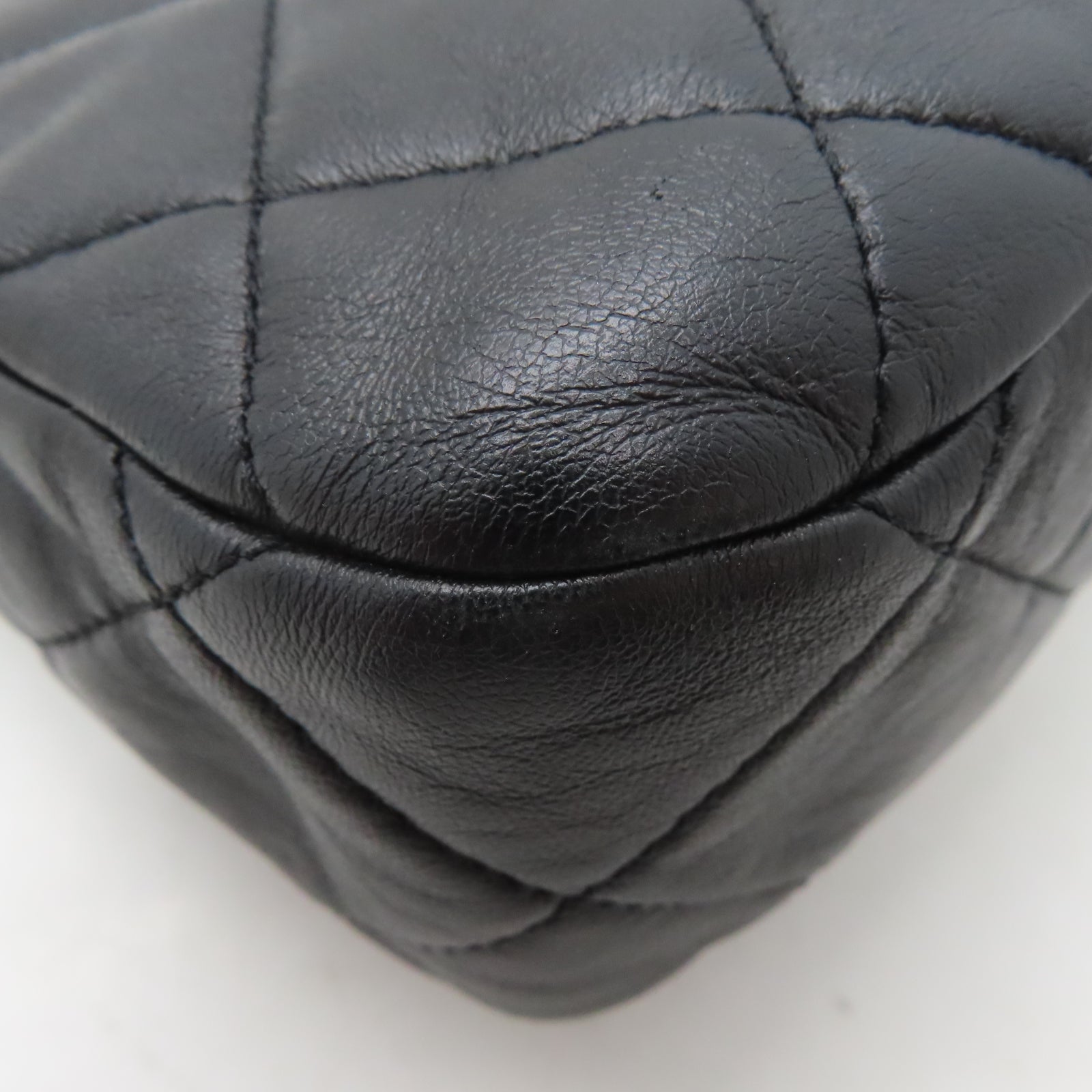 CHANEL **【激減優惠】菱格牛皮皮革Chain Shoulder金扣鏈帶肩背袋黑色