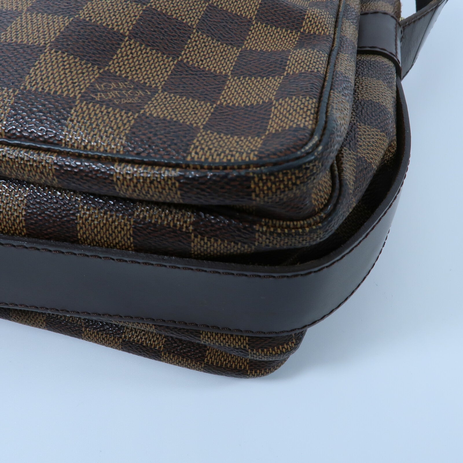 LOUIS VUITTON Damier Naviglio肩背袋
