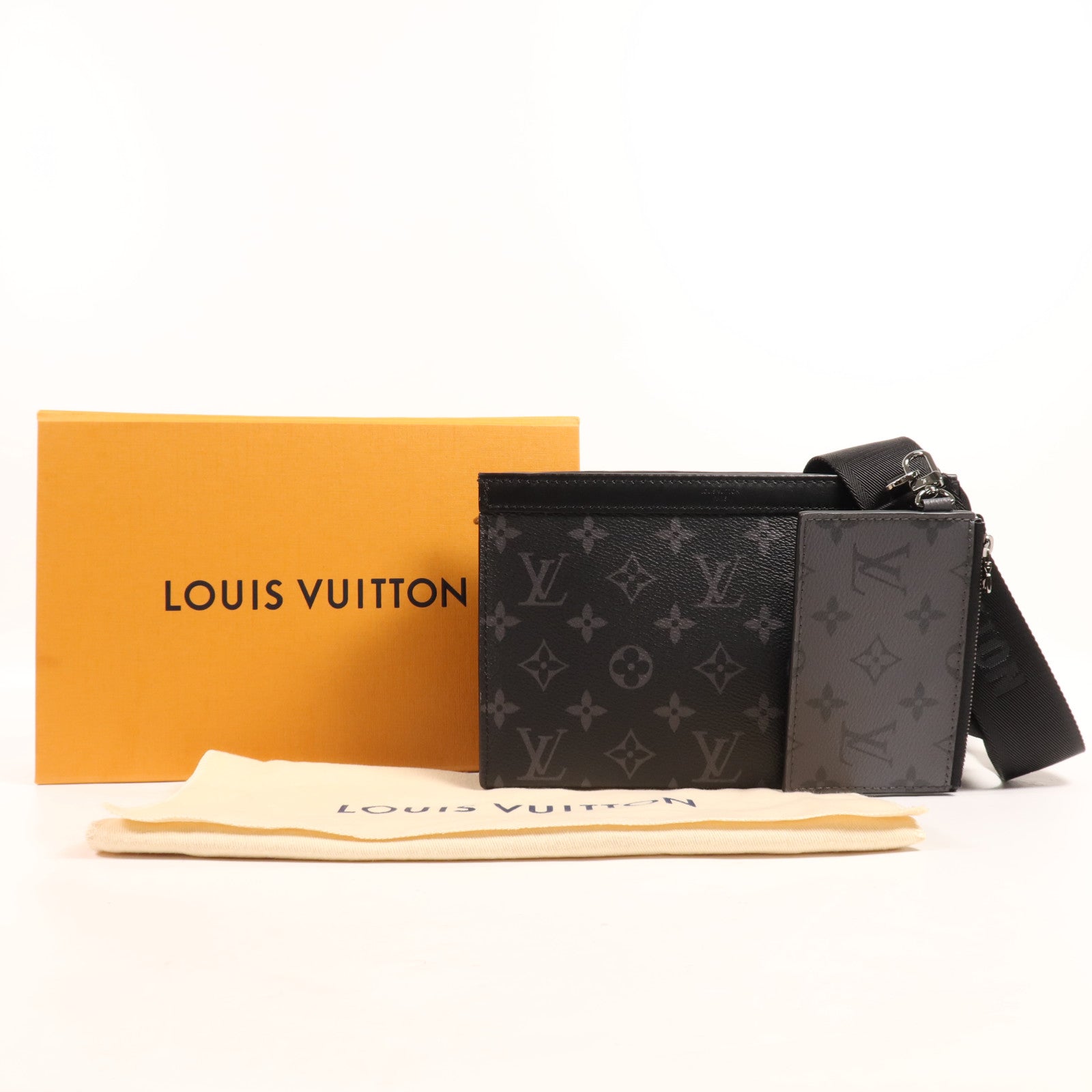 LOUIS VUITTON Monogram Eclipse Gaston銀扣肩背袋