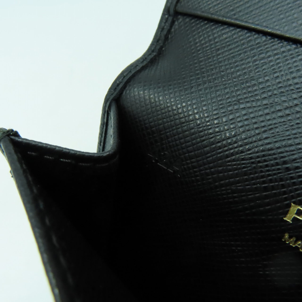 PRADA 牛皮皮革Card Case金扣卡片套黑色