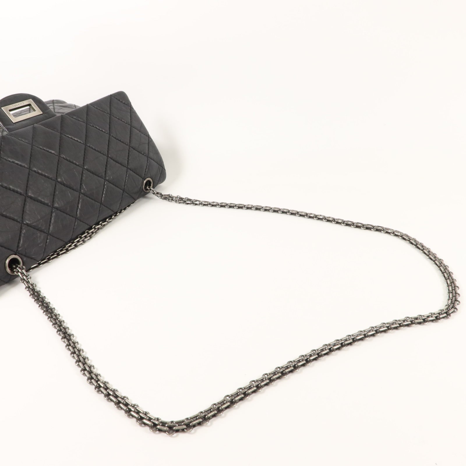 CHANEL 牛皮皮革2.55 Maxi鏈帶肩背袋