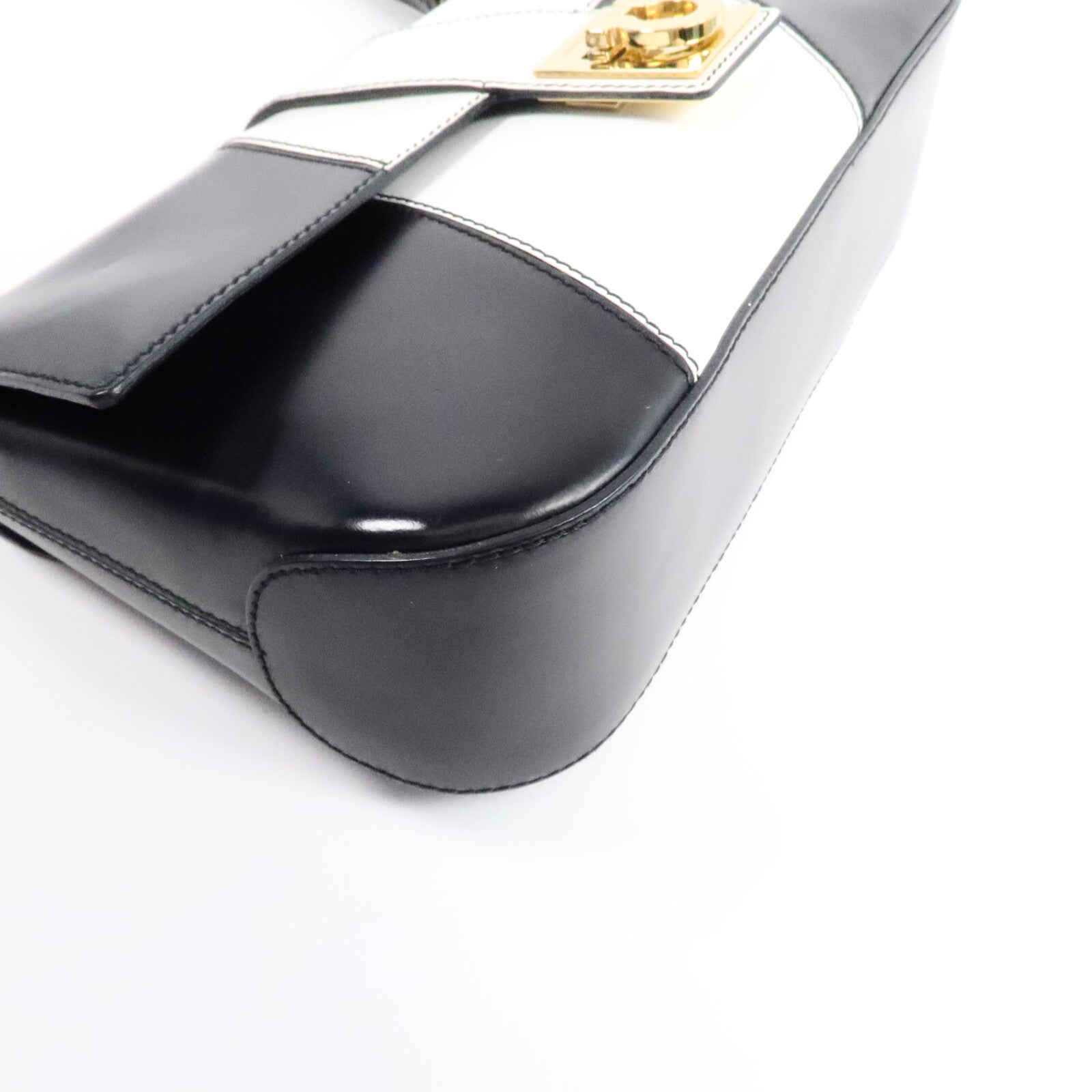 Salvatore Ferragamo 牛皮皮革Shoulder Bag肩背袋