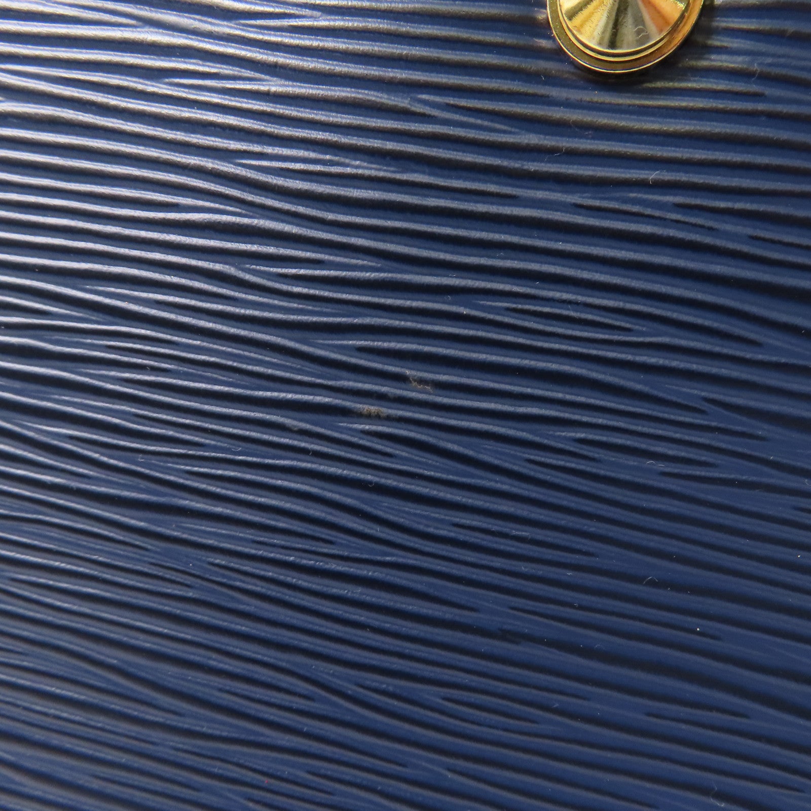 LOUIS VUITTON 【激減優惠】Epi Veneau MM金扣手挽袋