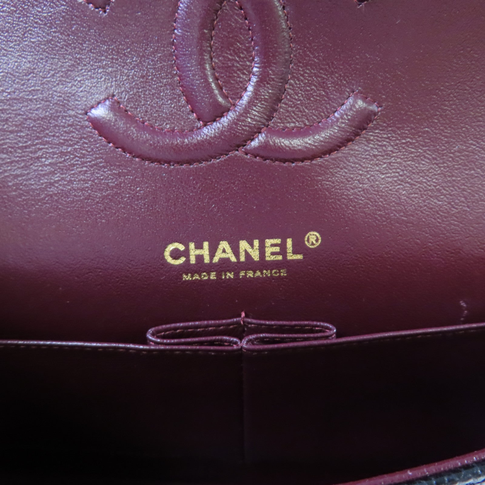 CHANEL 菱格Caviar皮革Classic 25 Chain Shoulder Bag金扣鏈帶肩背袋黑色
