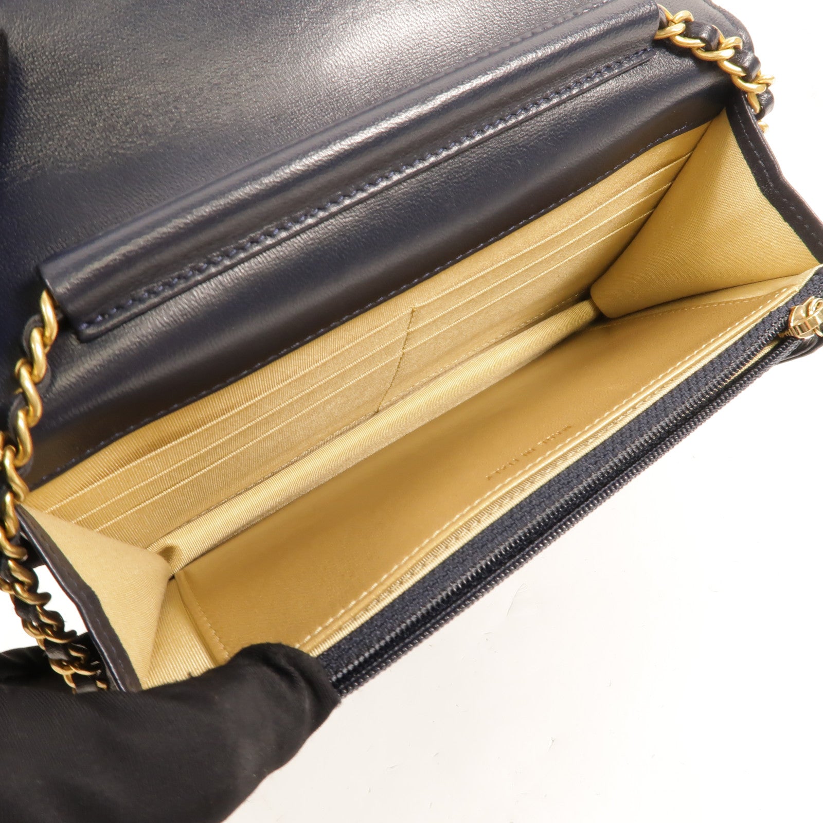 CHANEL 羊皮皮革WOC Wallet On Chain Gold Ball鏈帶肩背袋