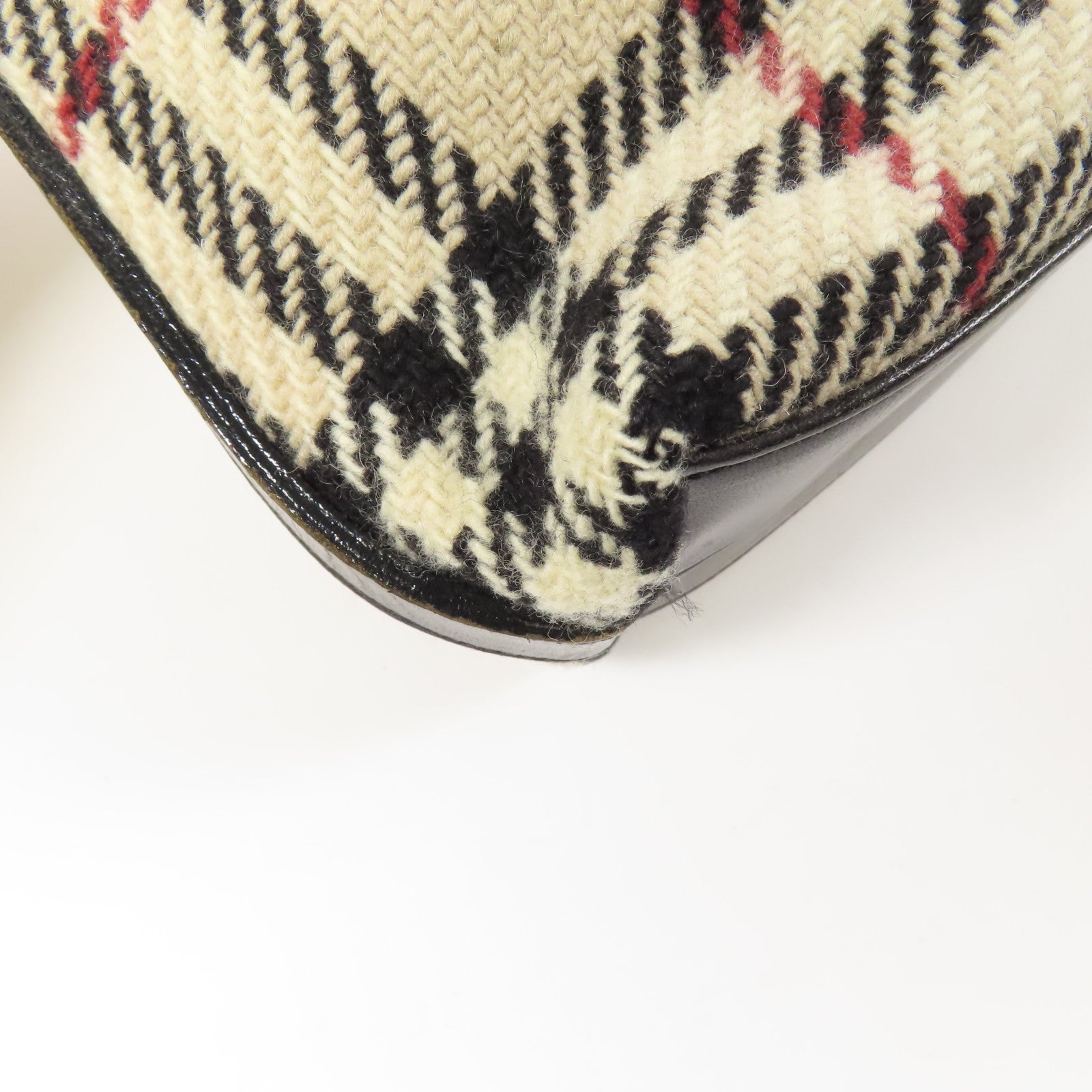 BURBERRY 羊絨Shoulder Bag銀扣肩背袋