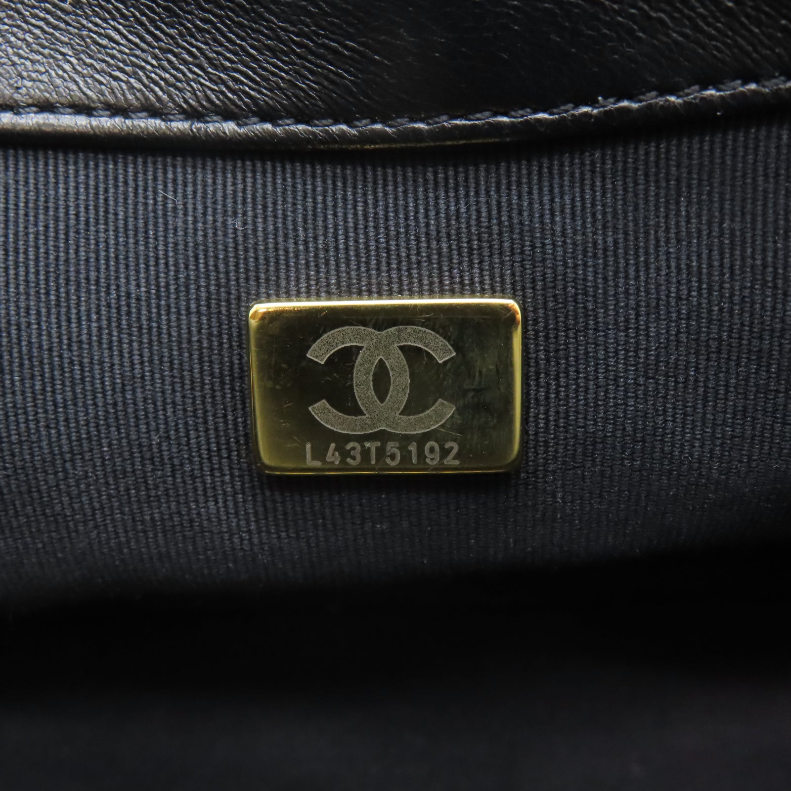 CHANEL **【激減優惠】菱格牛皮皮革Chain Shoulder金扣鏈帶肩背袋黑色