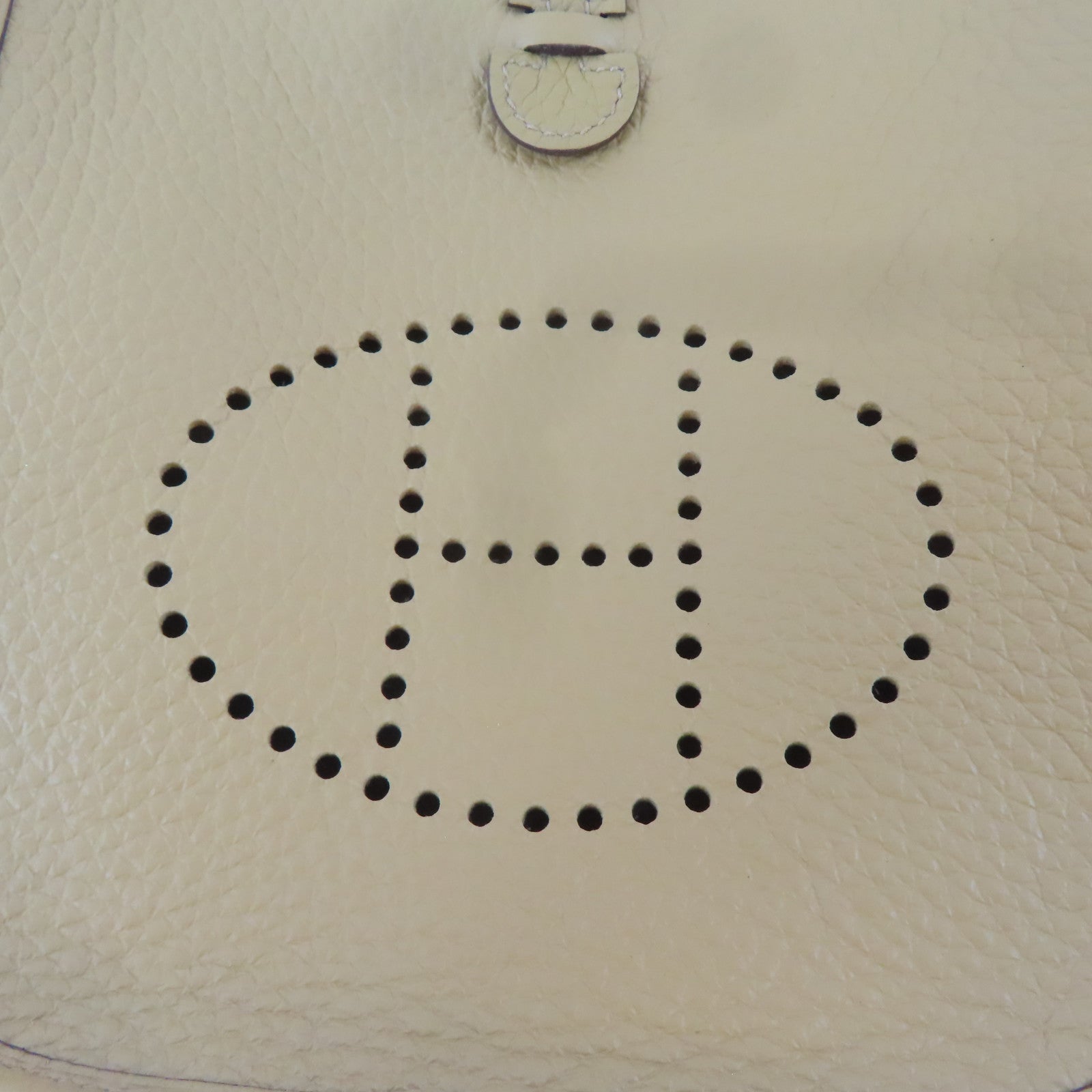 HERMES Clemence皮革Evelyne TPM金扣肩背袋Biscuit/啡色