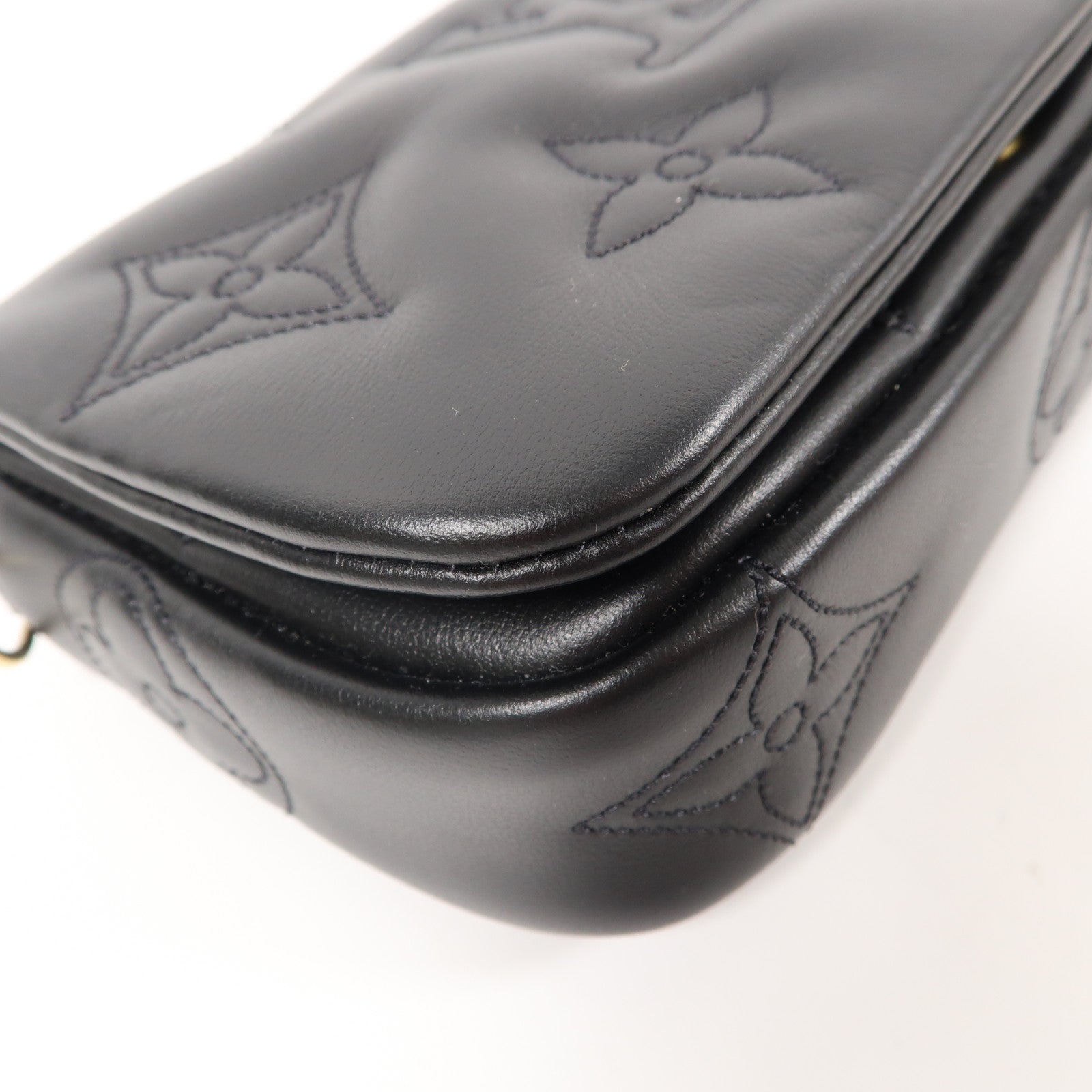 LOUIS VUITTON Bubblegram Wallet On Strap金扣手挽肩背兩用袋黑色