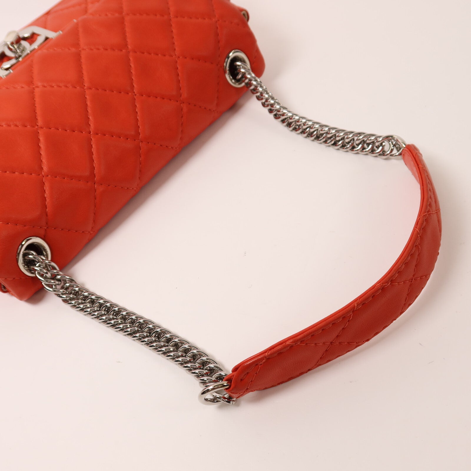 CHANEL 羊皮皮革Shoulder Bag銀扣鏈帶肩背袋
