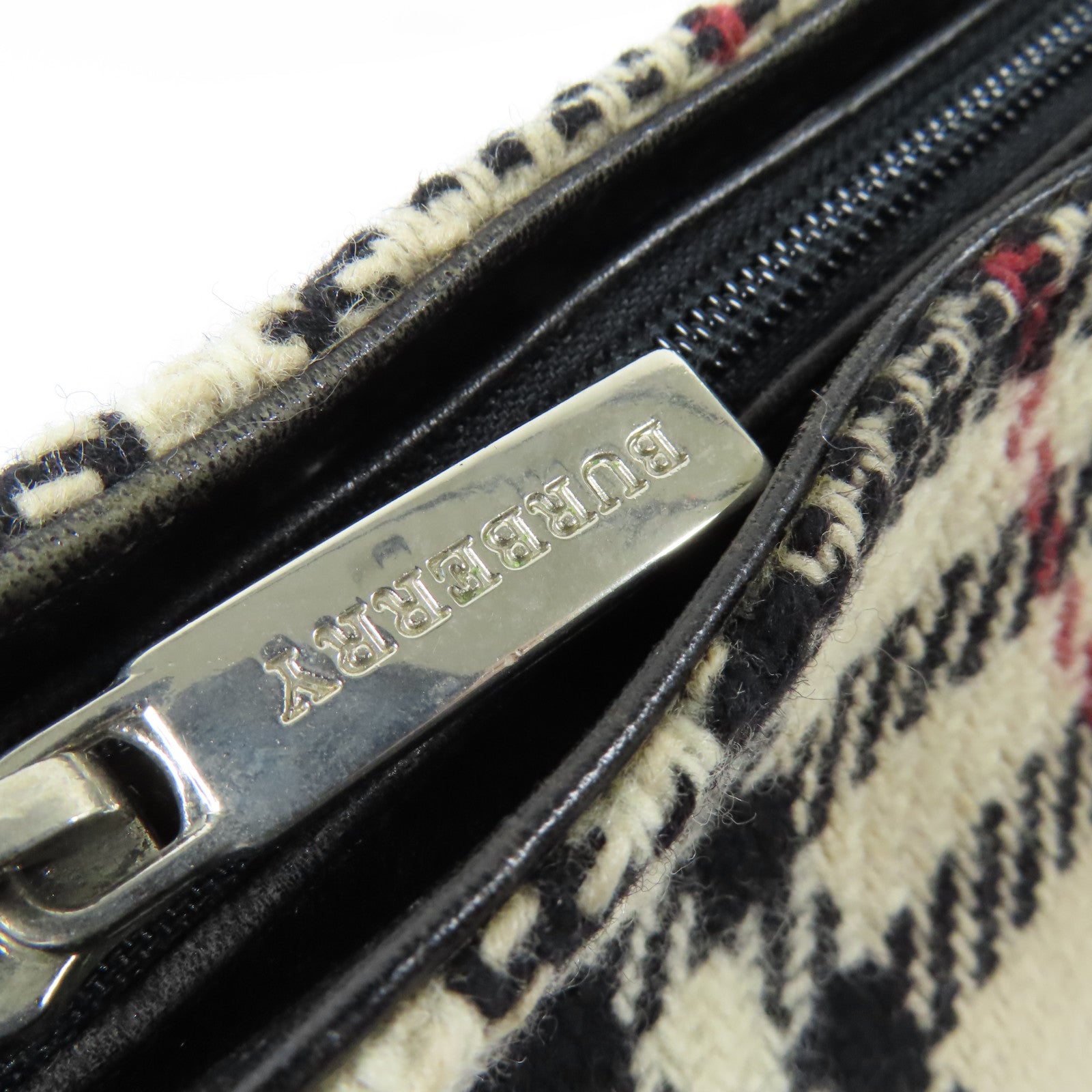 BURBERRY 羊絨Shoulder Bag銀扣肩背袋