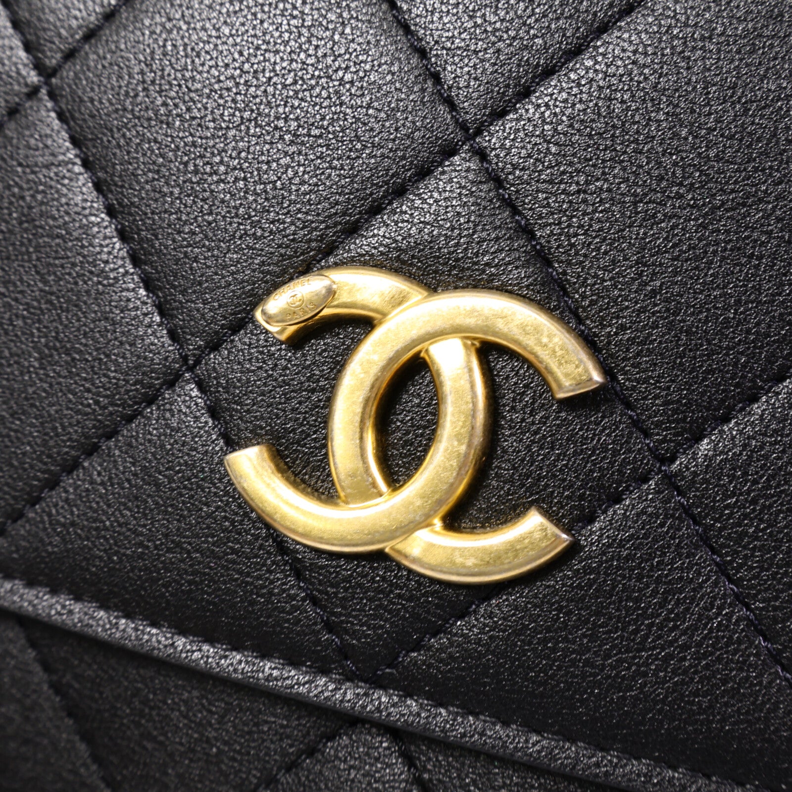 CHANEL 牛皮皮革Chain Shoulder Bag鏈帶肩背袋