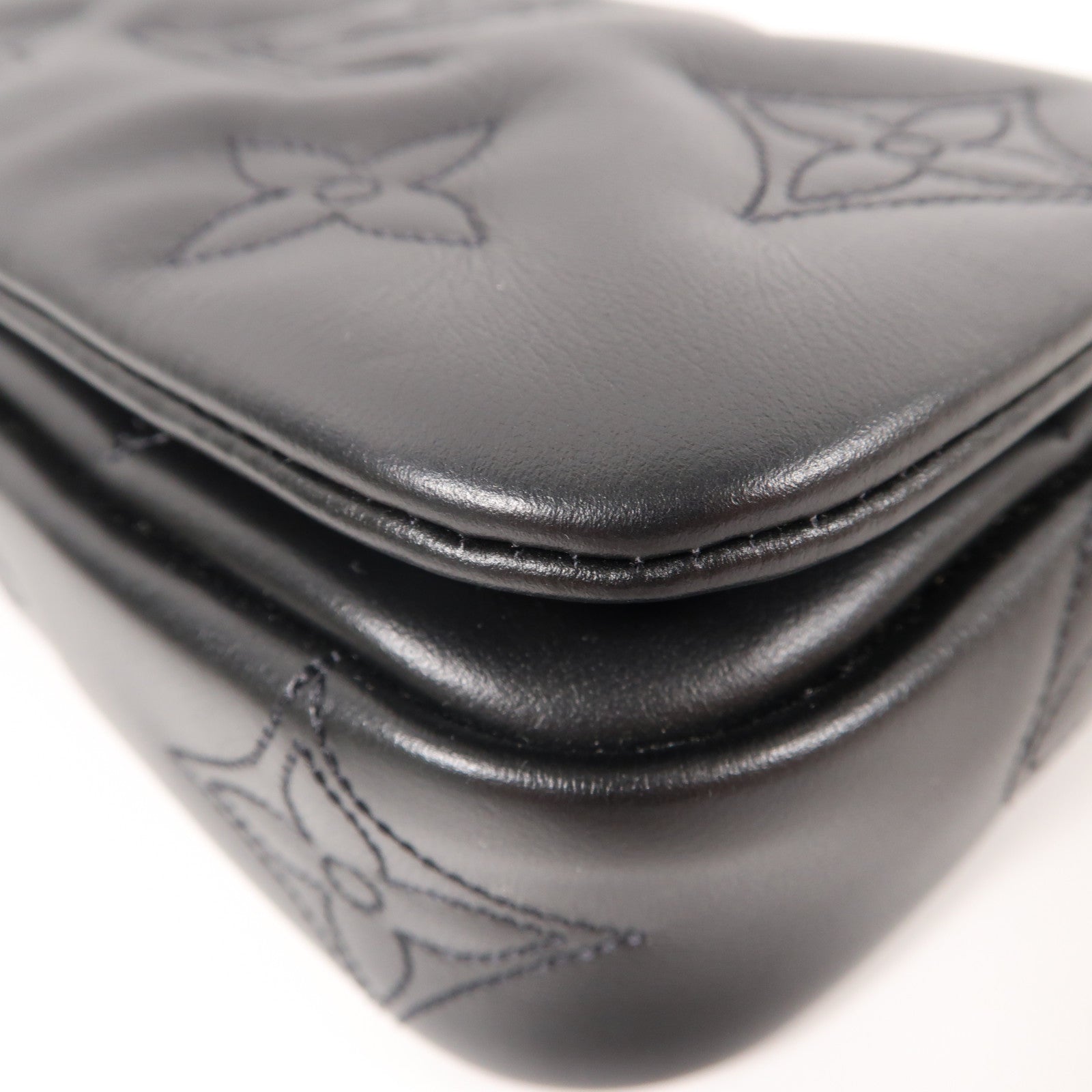 LOUIS VUITTON Bubblegram Wallet On Strap金扣手挽肩背兩用袋黑色
