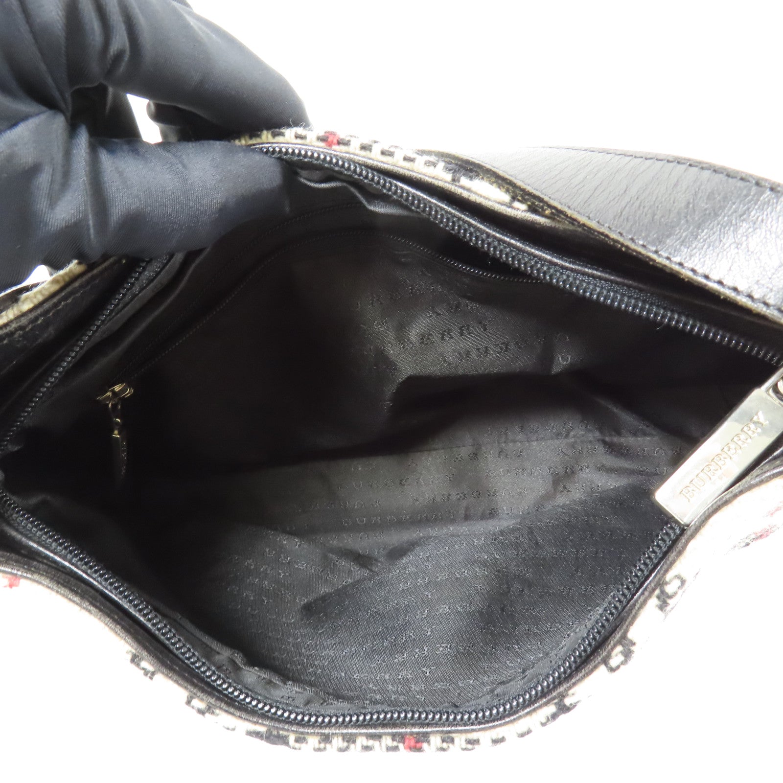 BURBERRY 羊絨Shoulder Bag銀扣肩背袋