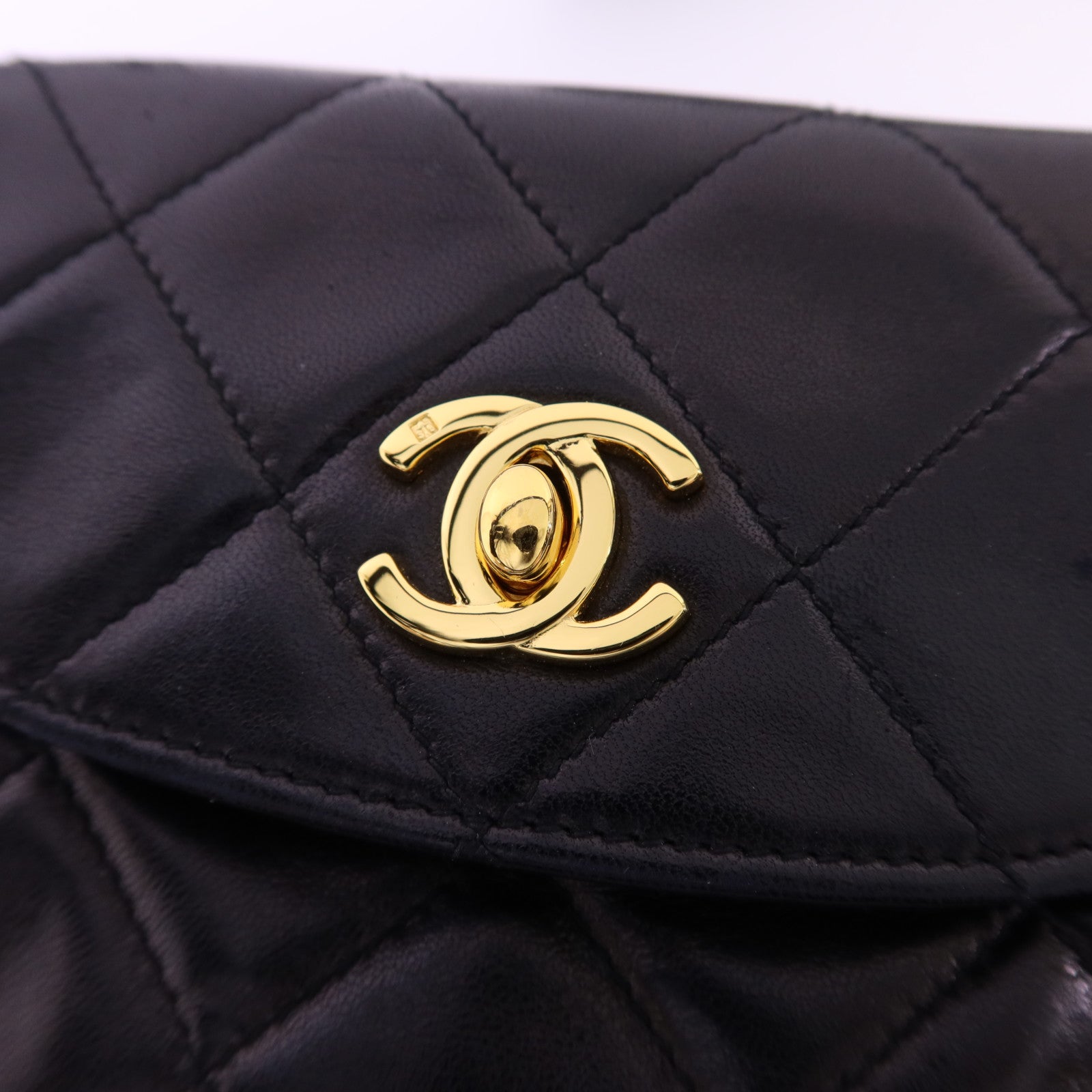 CHANEL 羊皮皮革Waist Bag金扣腰包