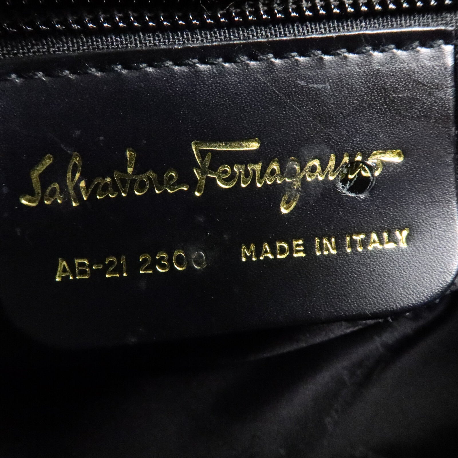Salvatore Ferragamo 牛皮皮革Shoulder Bag肩背袋