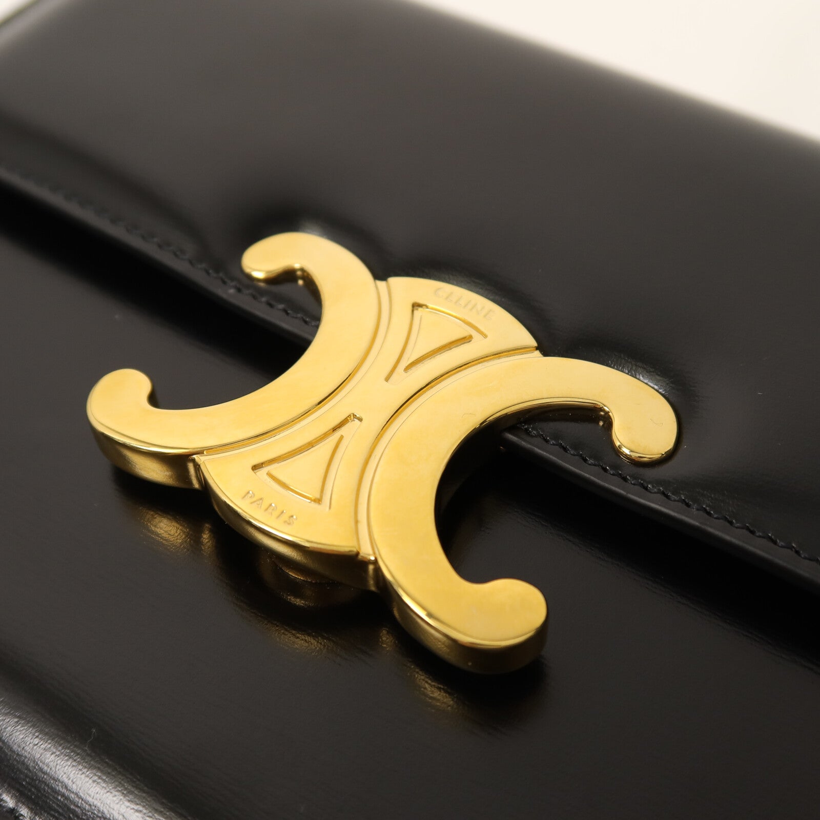 CELINE 牛皮皮革Margo Wallet On Chain金扣鏈帶肩背袋