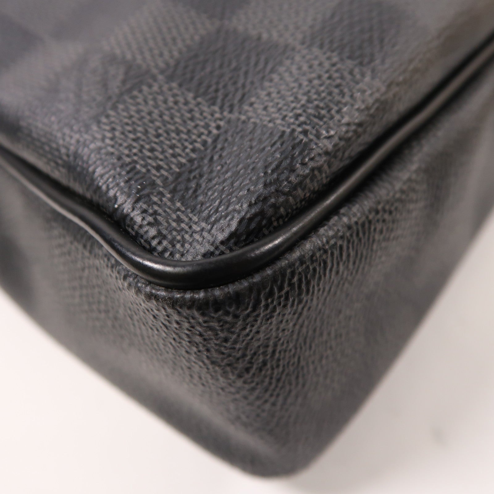LOUIS VUITTON 【激減優惠】Damier Graphite Porte Documents Voyage銀扣手挽肩背兩用袋