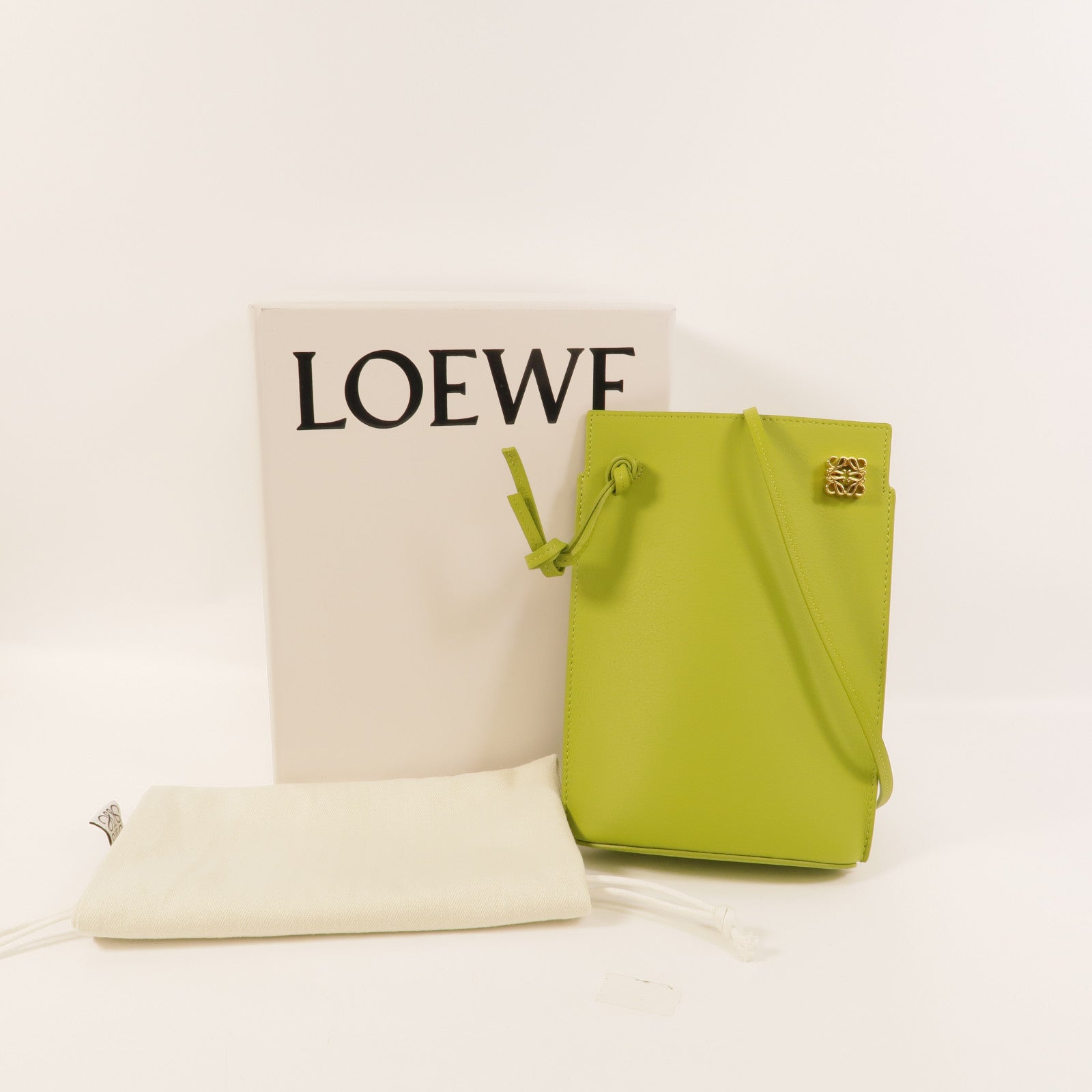 LOEWE 牛皮皮革Dice Pocket肩背袋