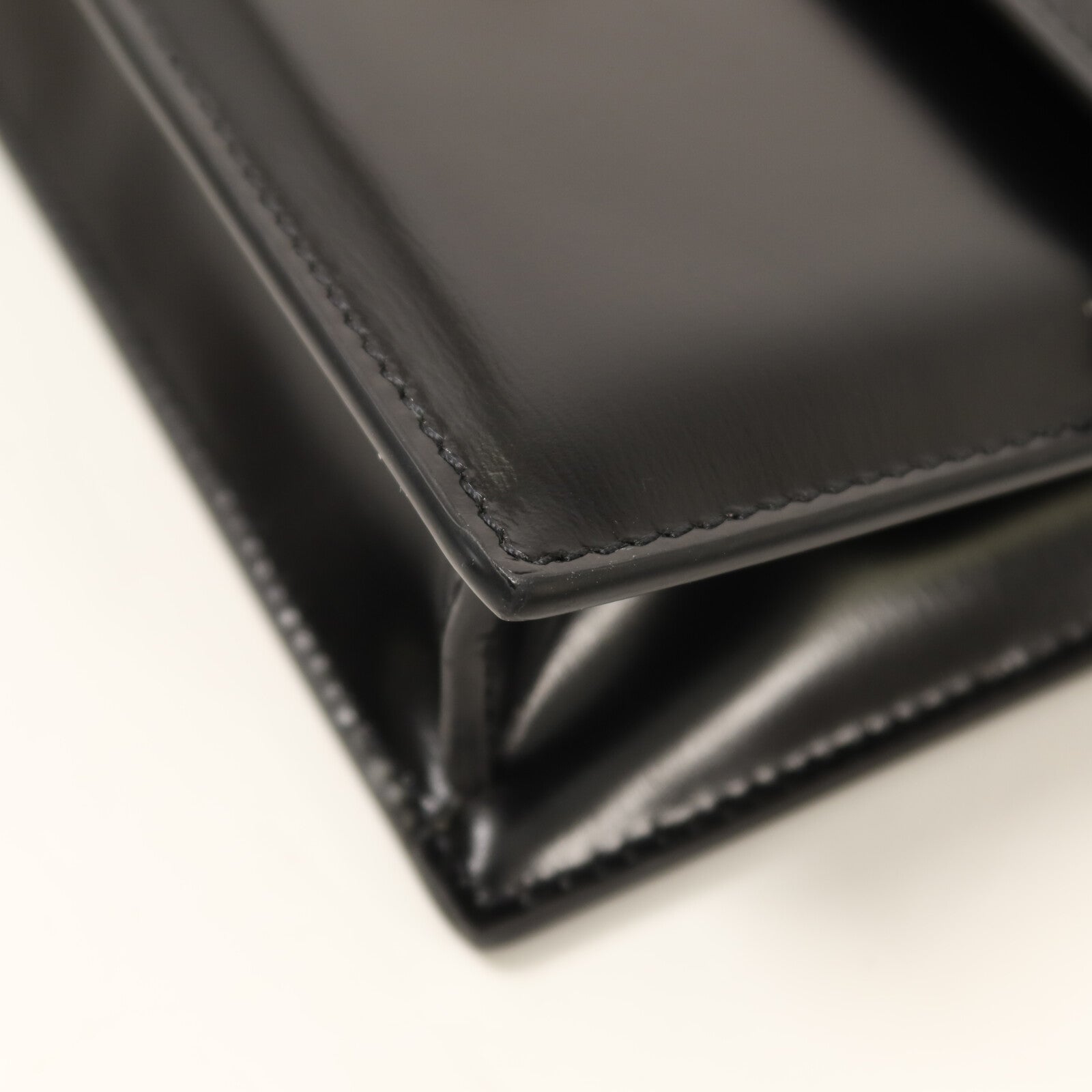 CELINE 牛皮皮革Margo Wallet On Chain金扣鏈帶肩背袋