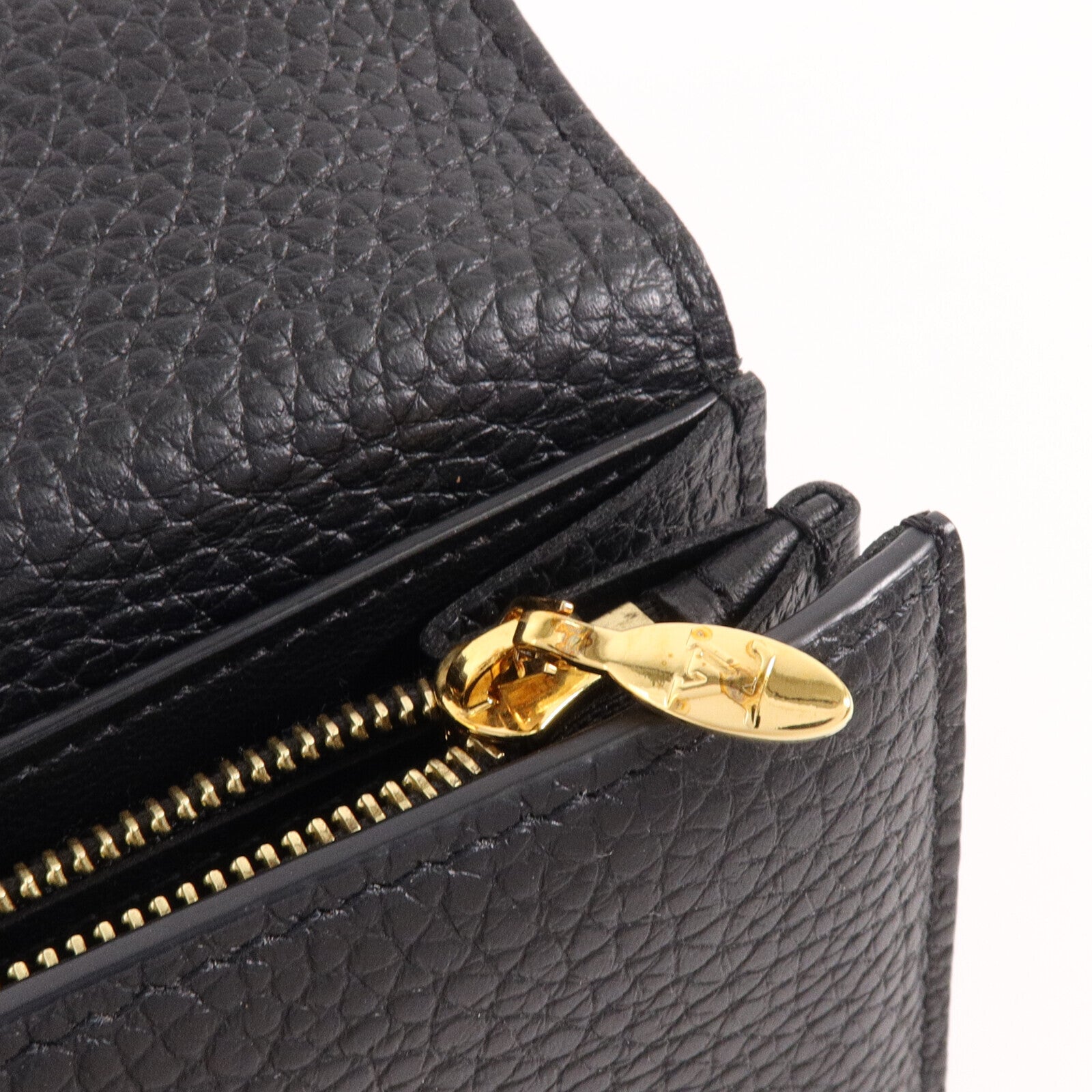 LOUIS VUITTON Taurillon皮革Capucines Wallet金扣長錢包