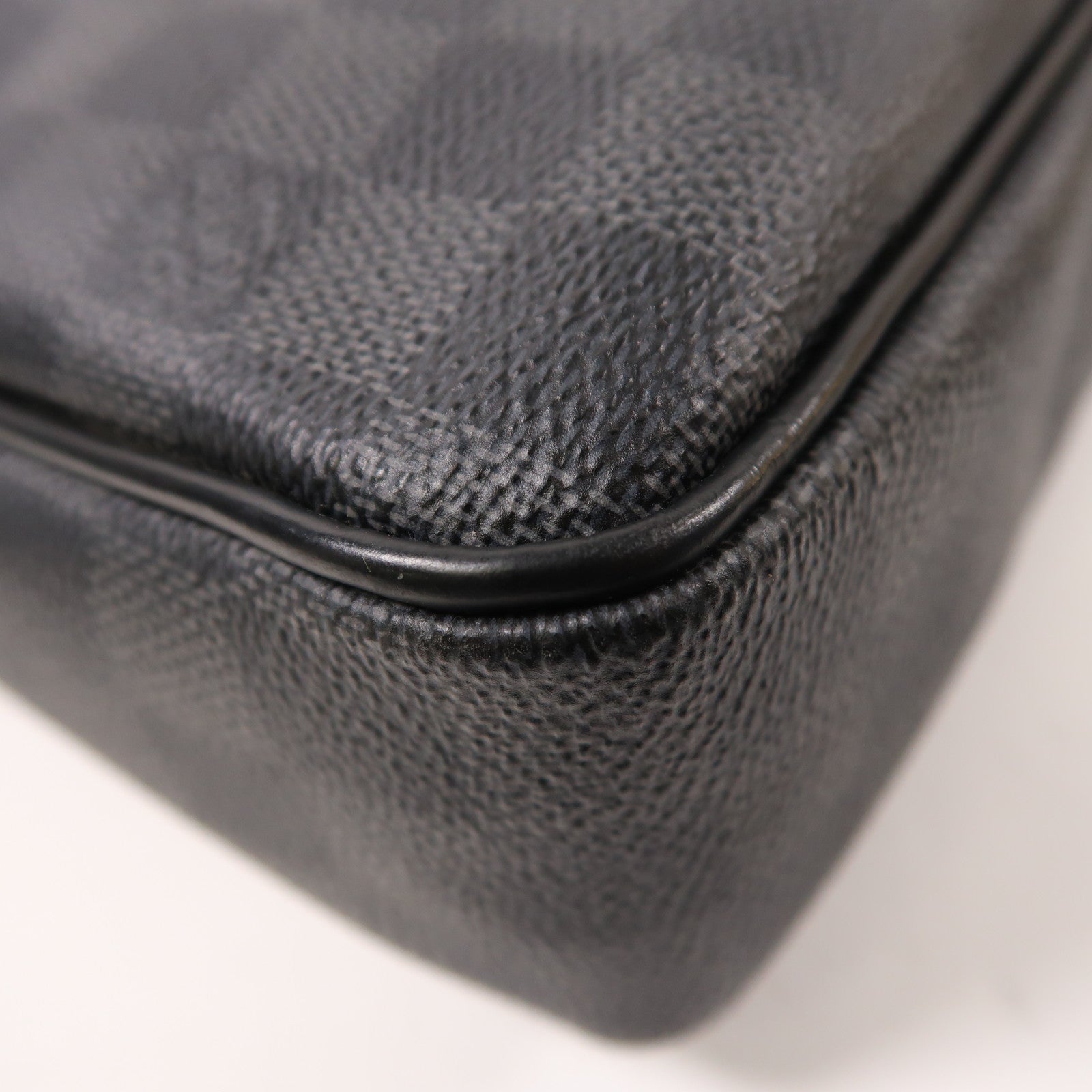 LOUIS VUITTON 【激減優惠】Damier Graphite Porte Documents Voyage銀扣手挽肩背兩用袋