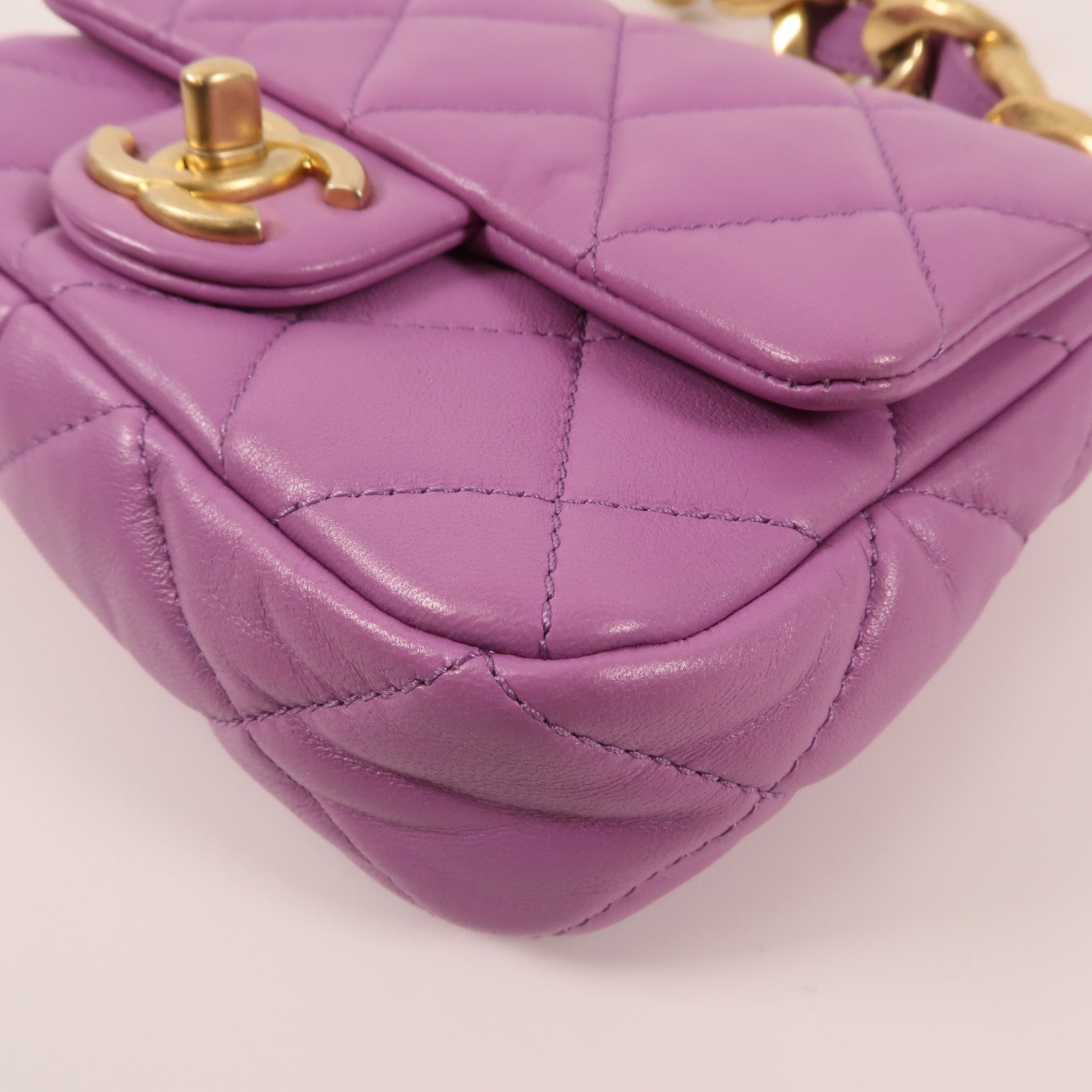 CHANEL 羊皮皮革Mini Flap Bag金扣鏈帶肩背袋
