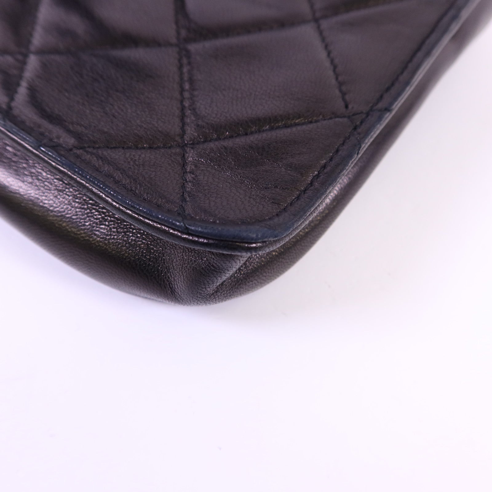 CHANEL 羊皮皮革Waist Bag金扣腰包
