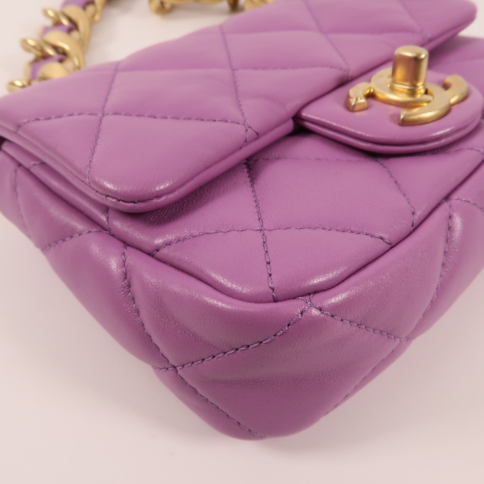 CHANEL 羊皮皮革Mini Flap Bag金扣鏈帶肩背袋