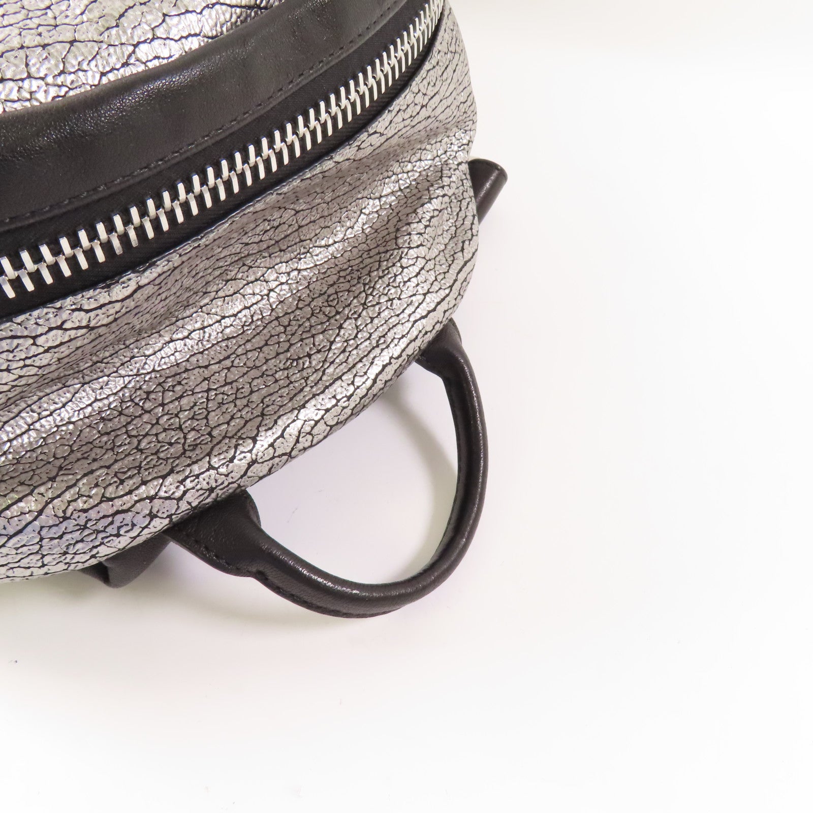 MCM 皮革Stark Insignia Backpack銀扣背包