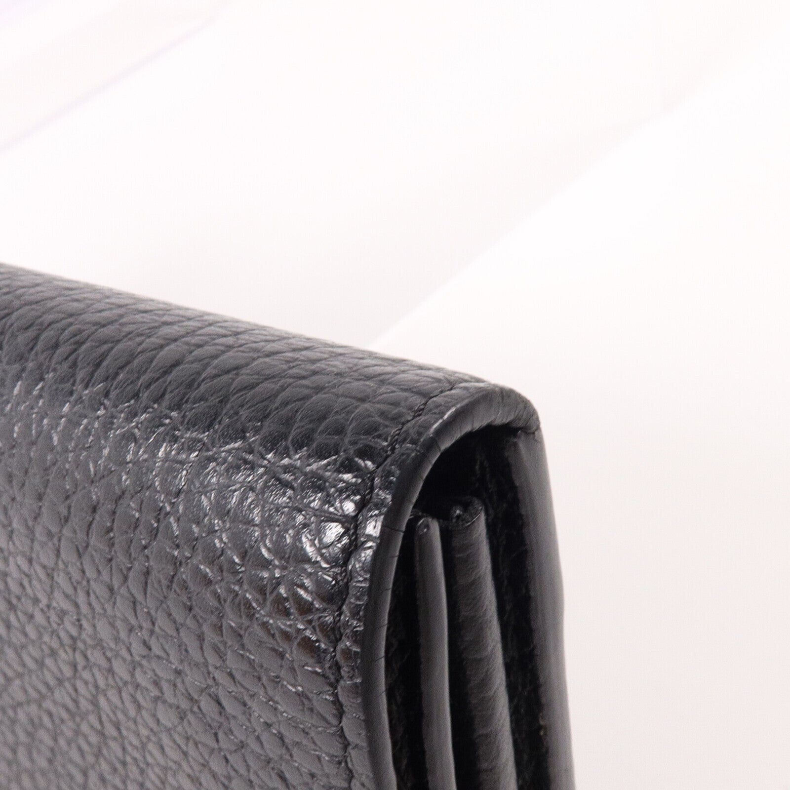 LOUIS VUITTON Taurillon皮革Capucines Wallet金扣長錢包